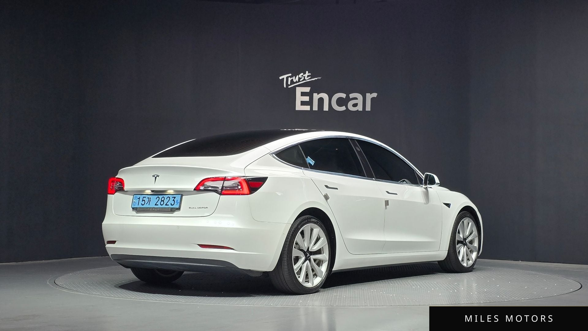 Tesla Model 3 2020 — миниатюра 2