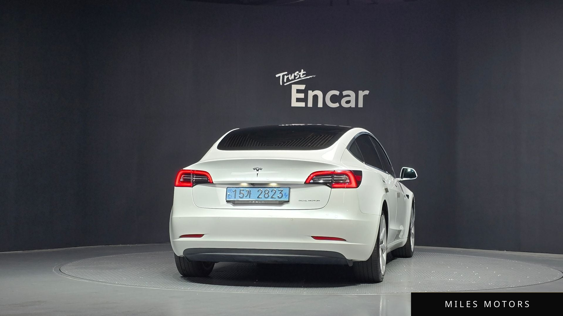 Tesla Model 3 2020 — миниатюра 4