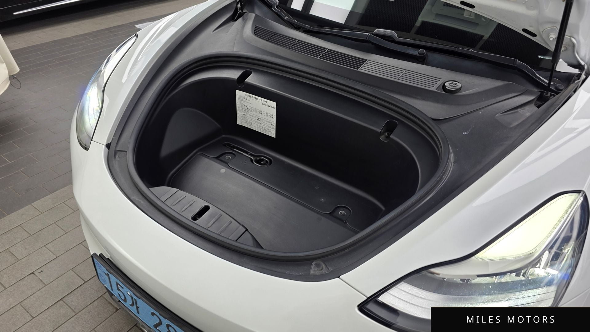 Tesla Model 3 2020 — миниатюра 6