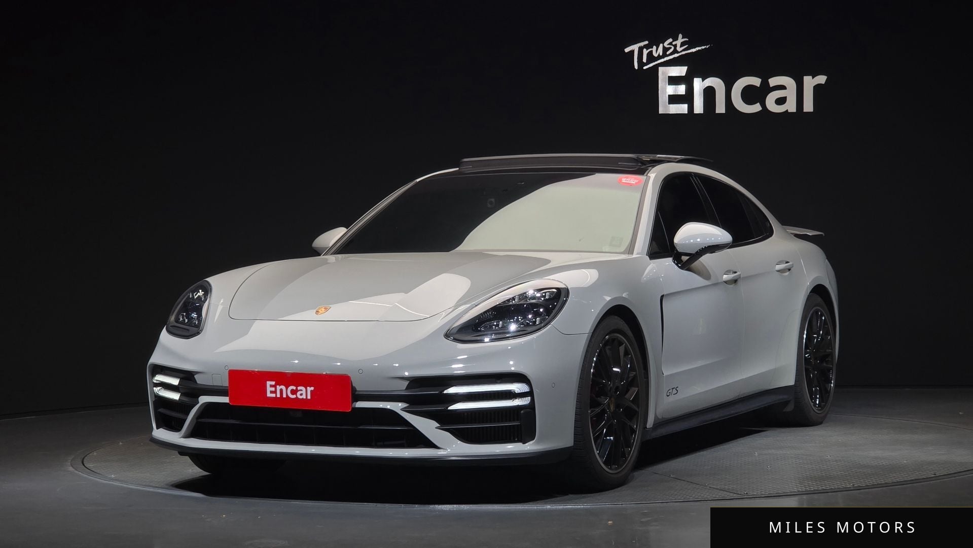 Porsche Panamera 2021 — фото 1 из 12