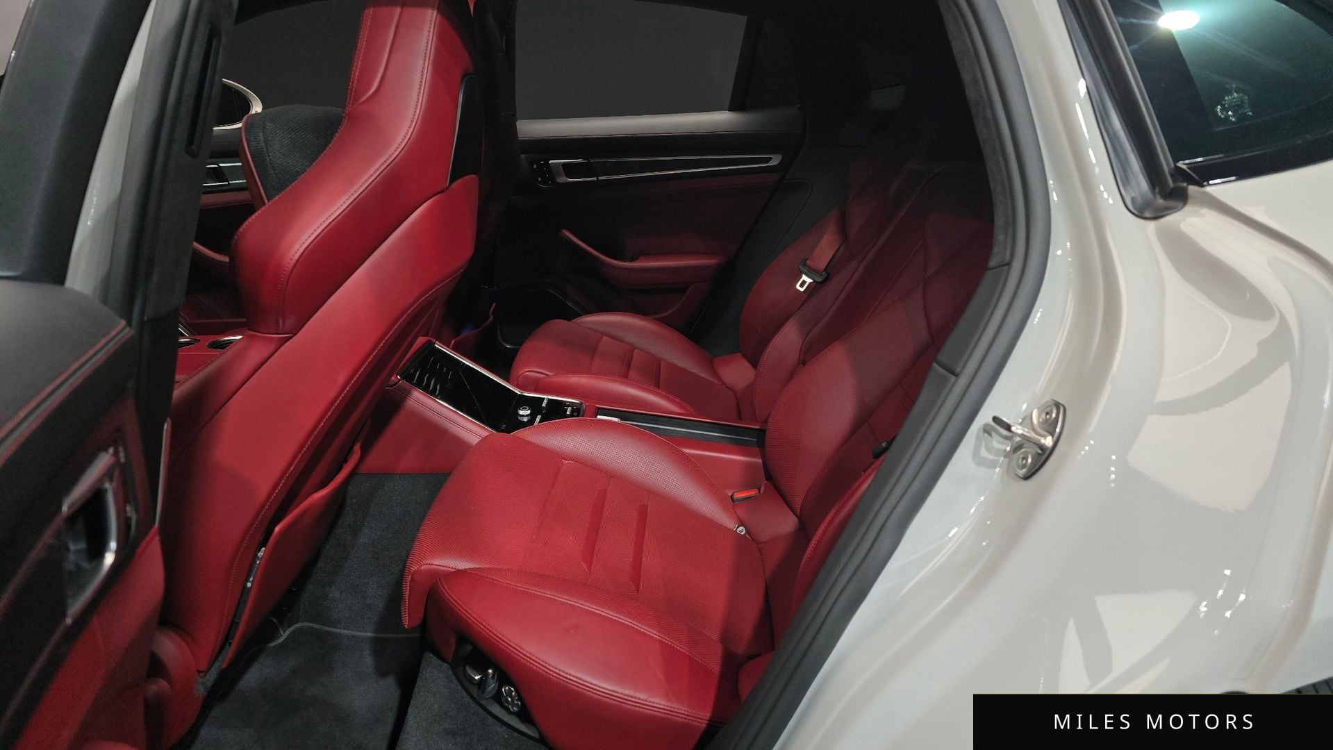 Porsche Panamera 2021 — миниатюра 11