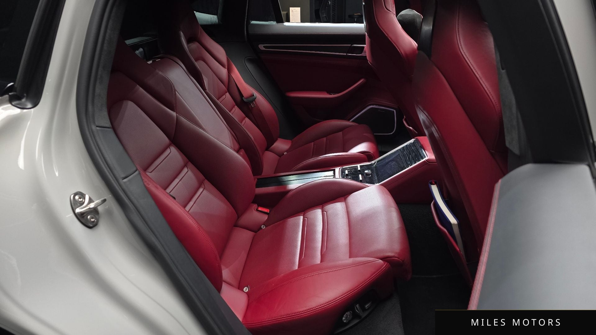 Porsche Panamera 2021 — миниатюра 12