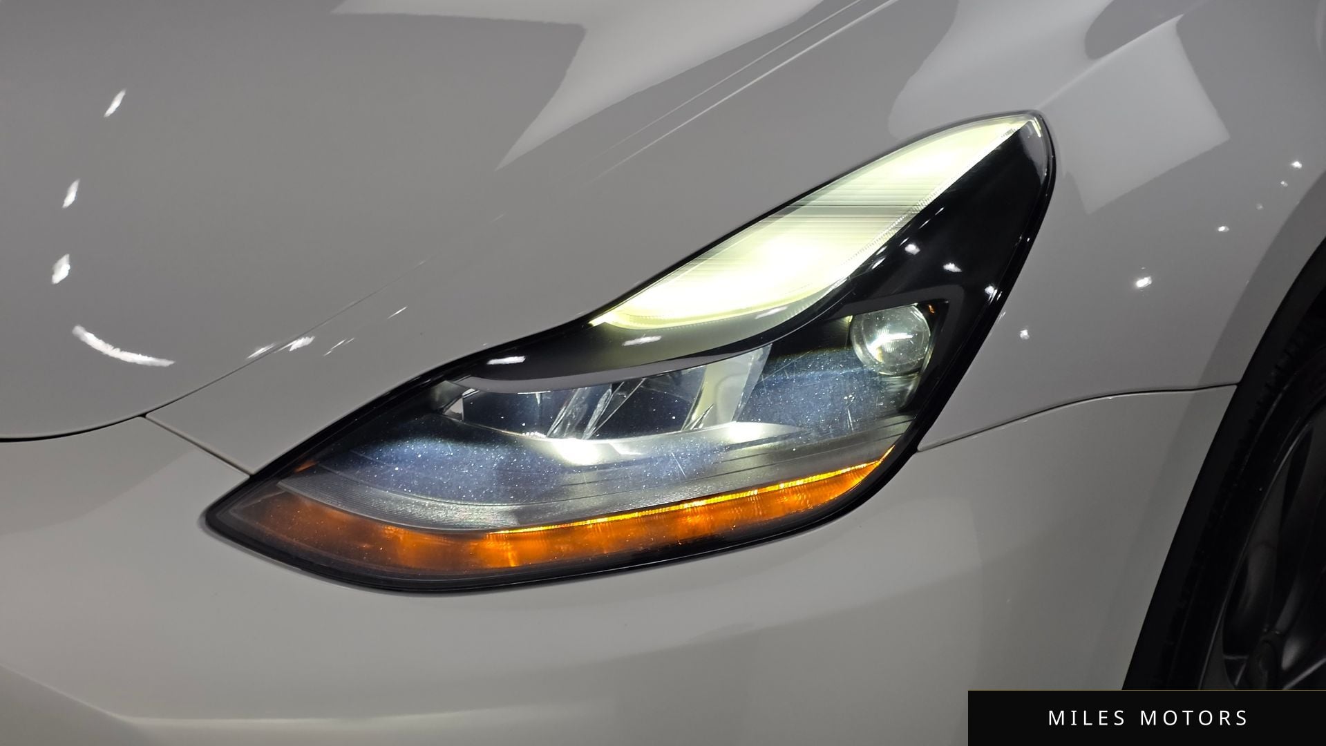 Tesla Model Y 2023 — миниатюра 8