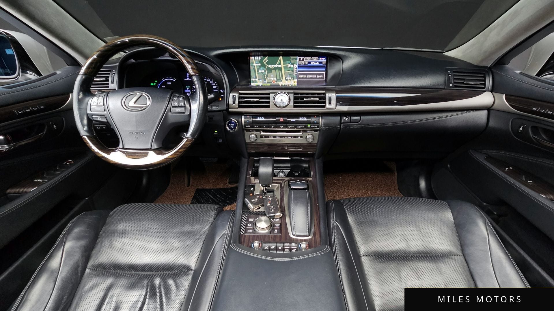 Лексус LS600hL 2014 — миниатюра 7