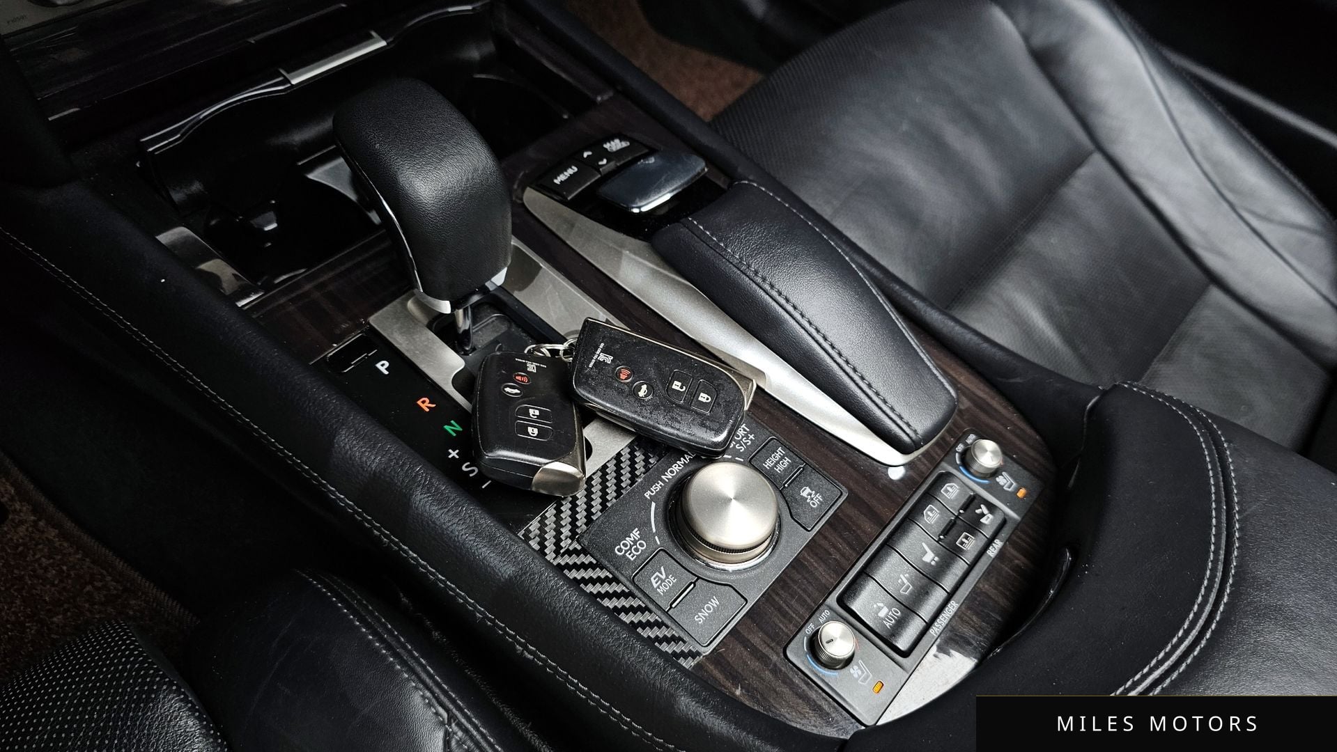 Лексус LS600hL 2014 — миниатюра 9