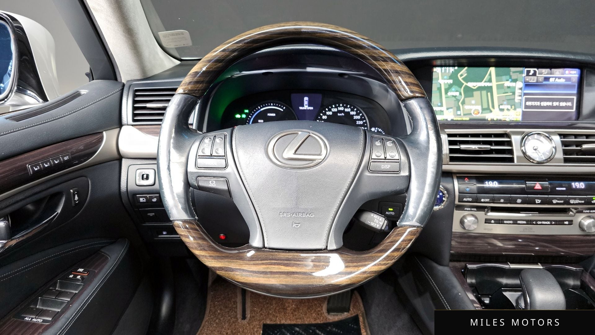 Лексус LS600hL 2014 — миниатюра 12