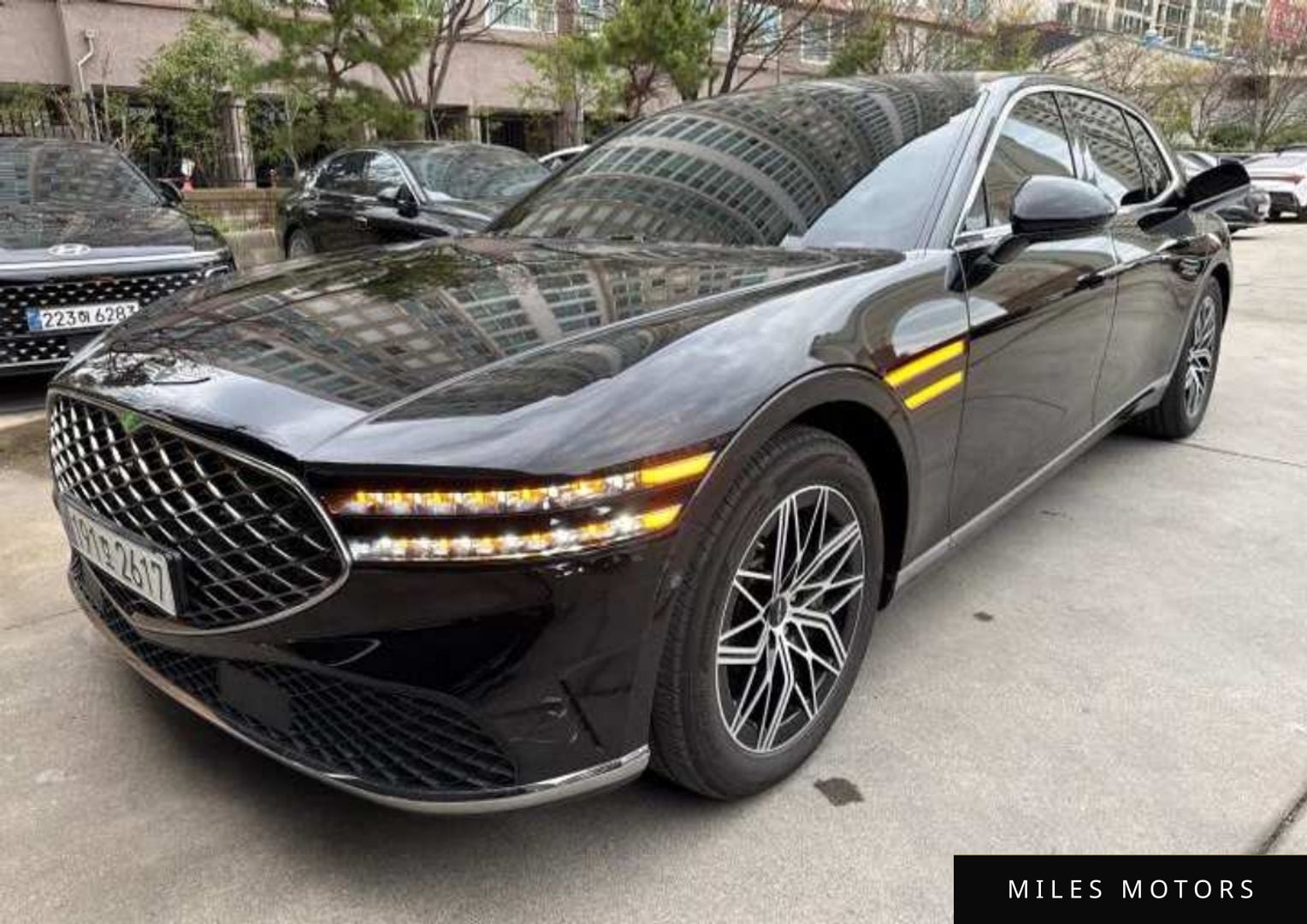 Genesis G90 (RS4) 2023 — миниатюра 2