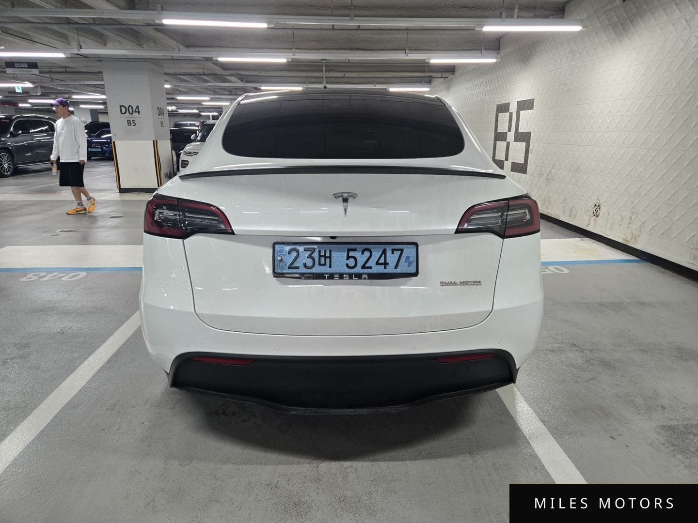 Tesla Model Y 2021 — миниатюра 4