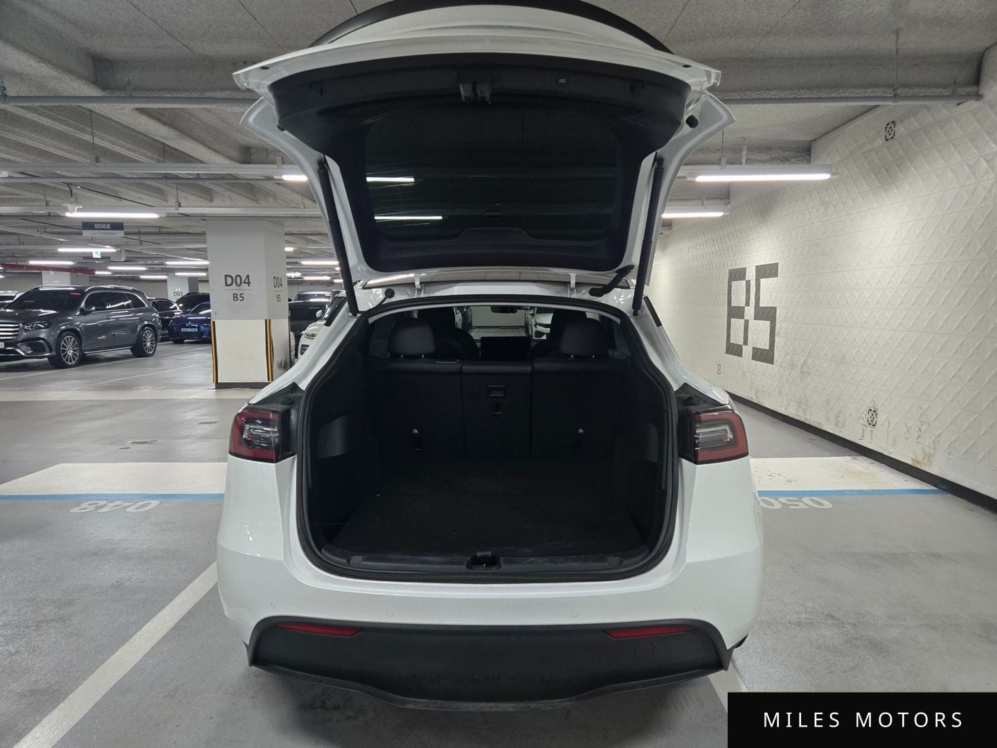 Tesla Model Y 2021 — миниатюра 6