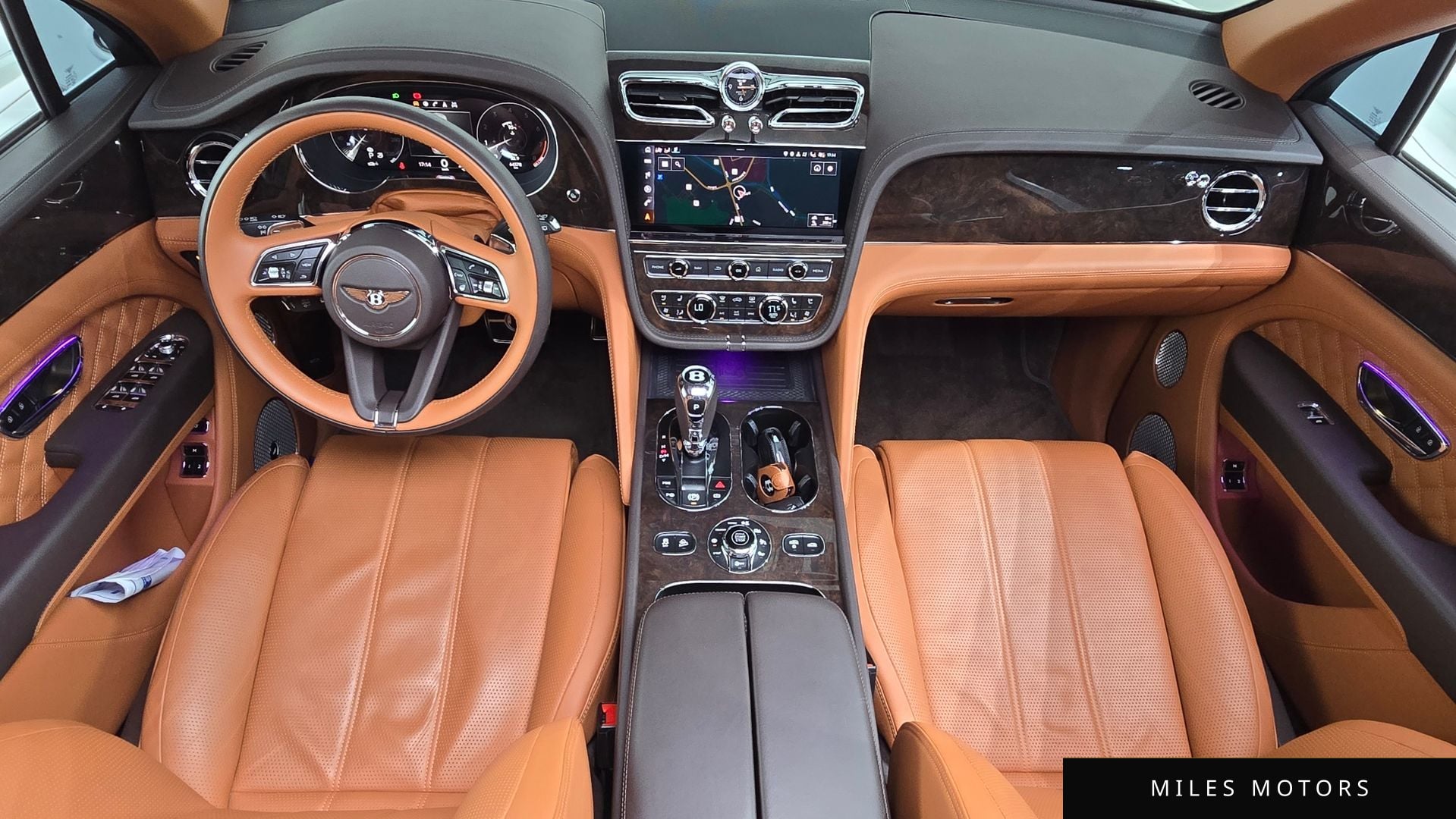 Bentley Bentayga 2022 — миниатюра 10