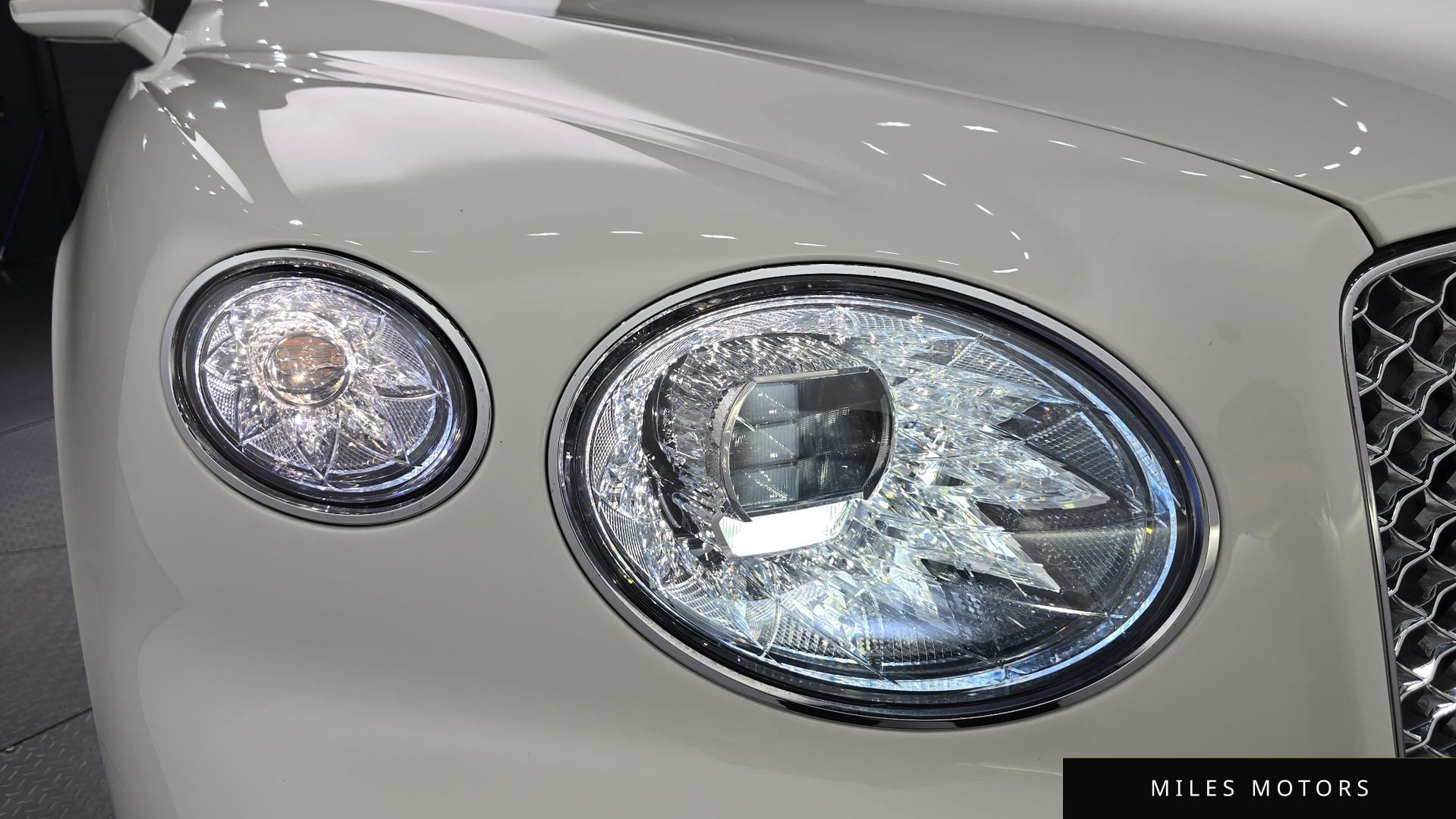 Bentley Bentayga 2022 — миниатюра 8