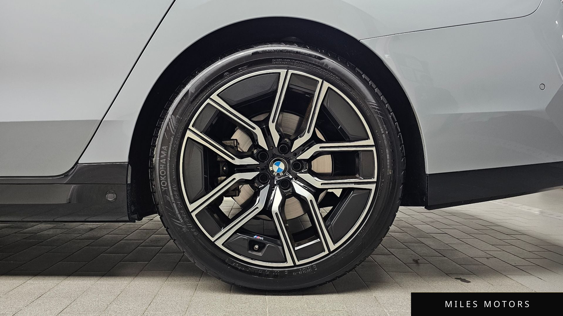 BMW 7 Series (G70) 2025 — миниатюра 7
