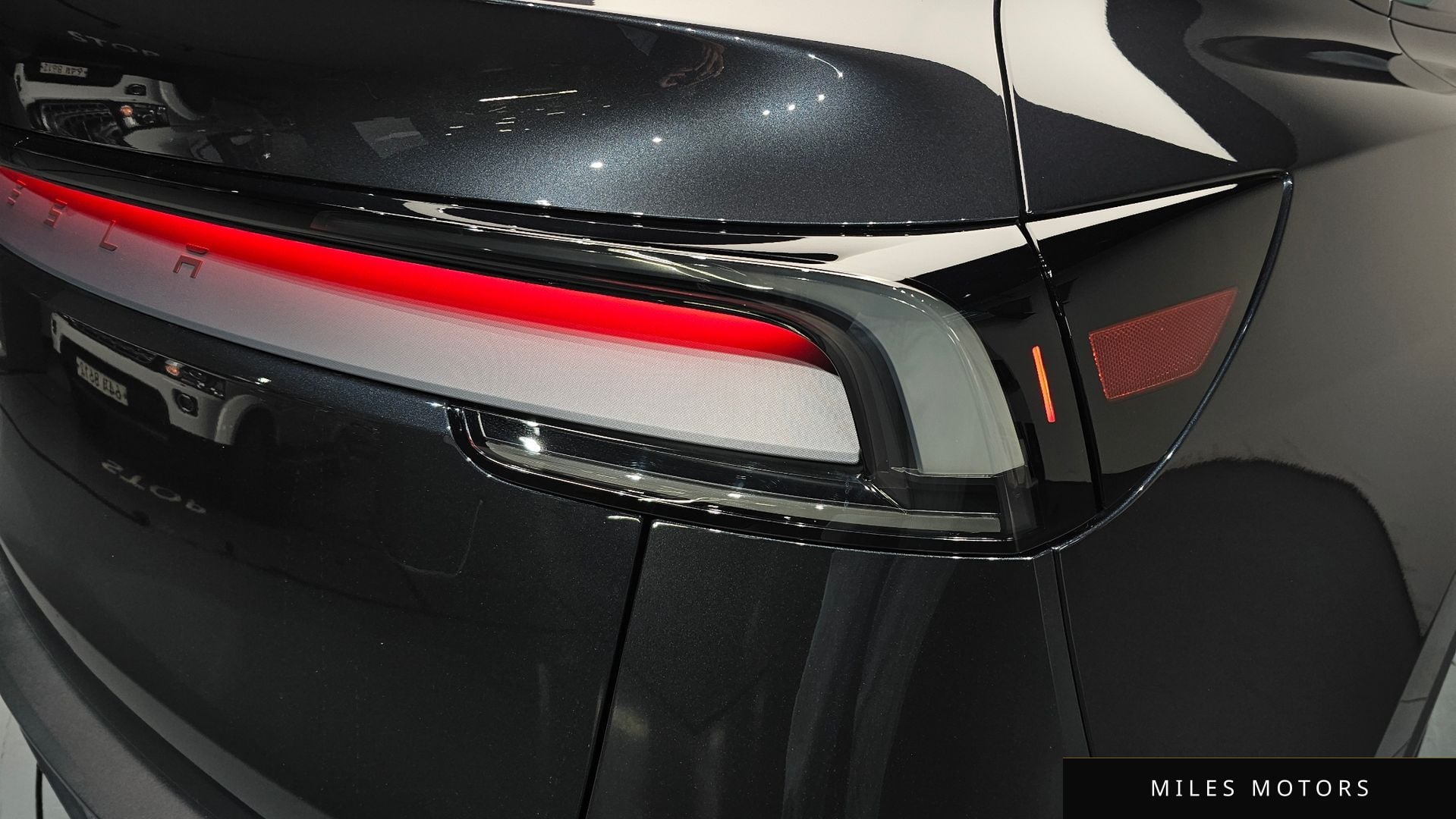 Tesla Model Y 2025 — миниатюра 8