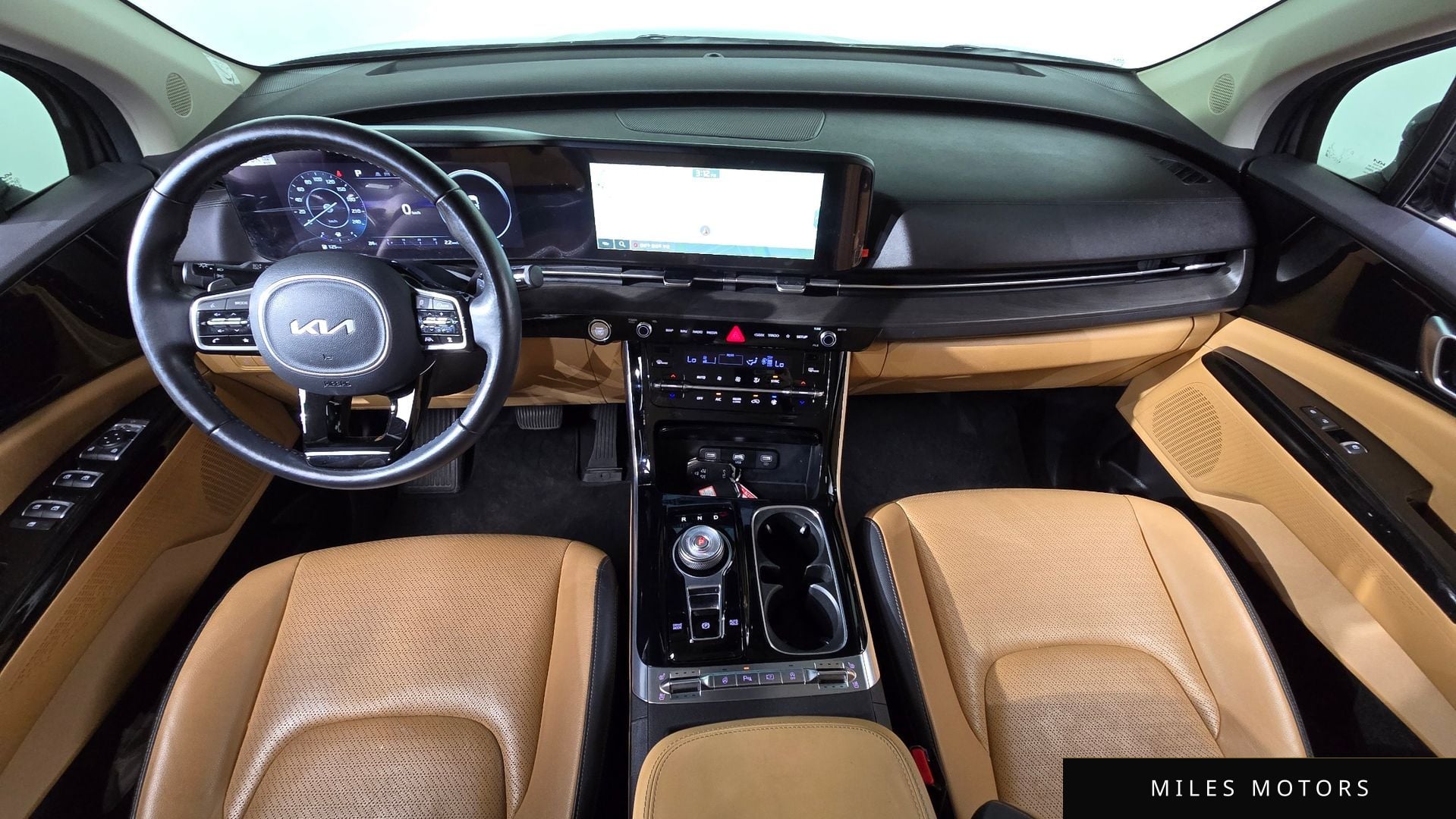 Kia Carnival 2023 — миниатюра 10