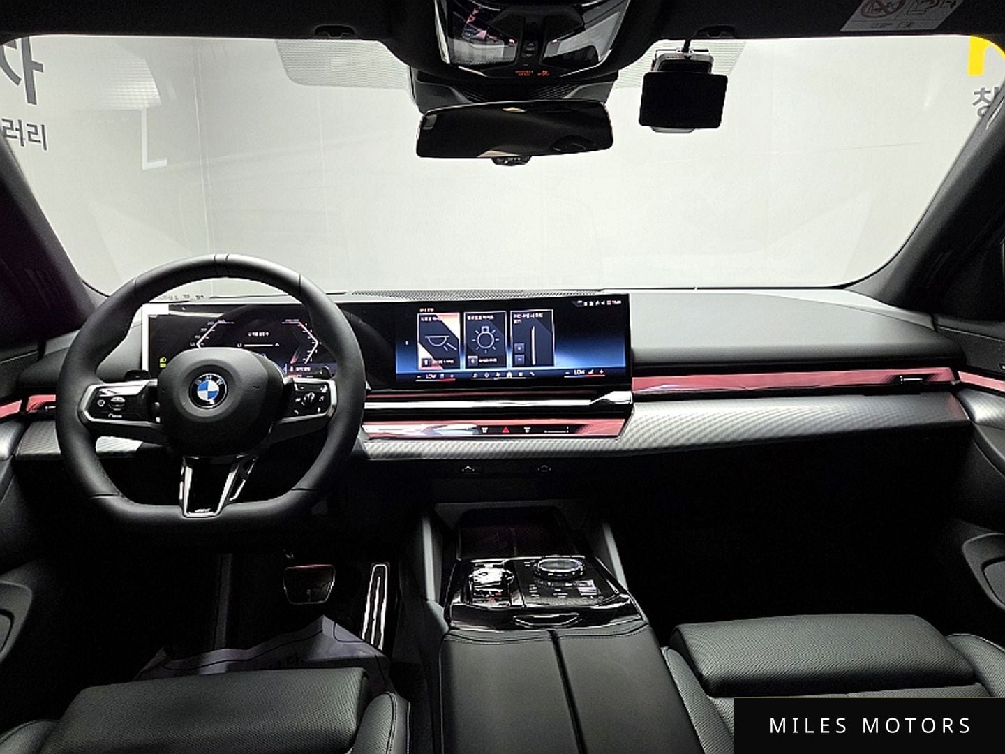 BMW 5 Series (G60) 2026 — миниатюра 10