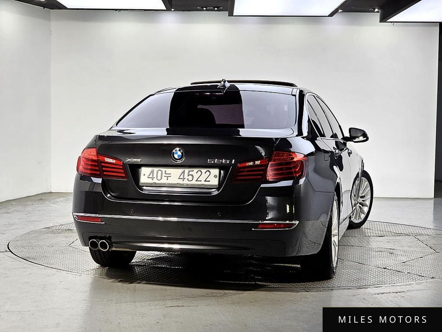 BMW 5 Series (F10) 2015 — миниатюра 3