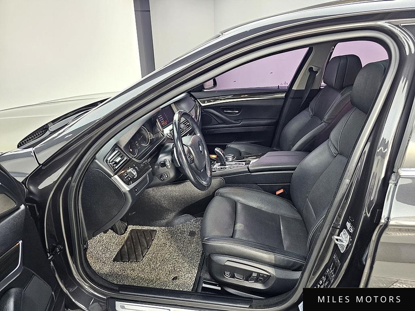 BMW 5 Series (F10) 2015 — миниатюра 8