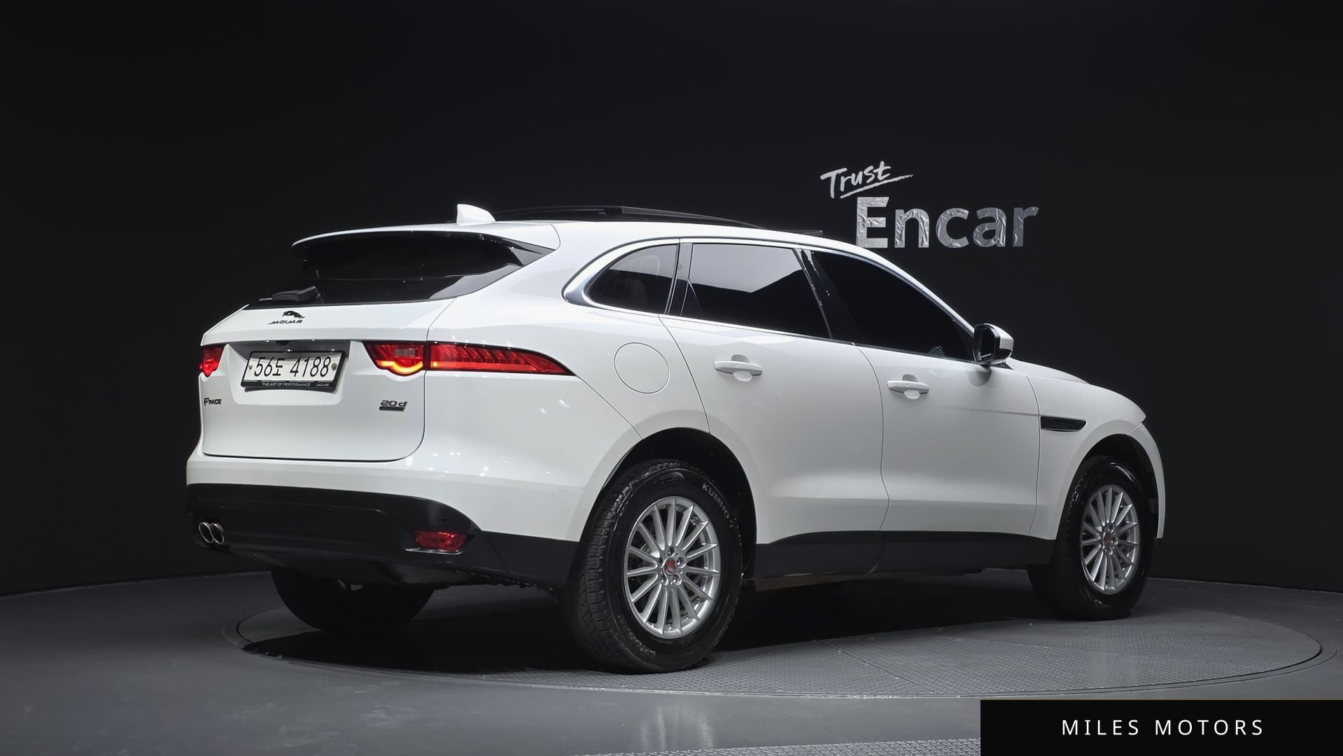 Jaguar F-PACE 2018 — миниатюра 2