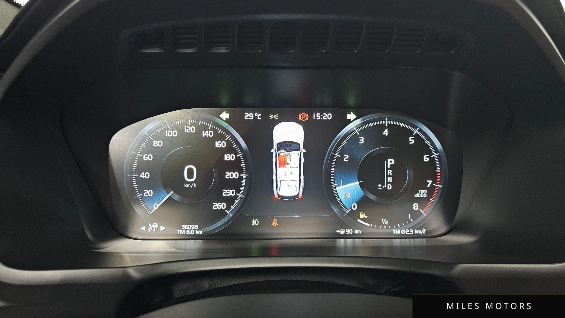 Volvo XC90 2018 — миниатюра 8