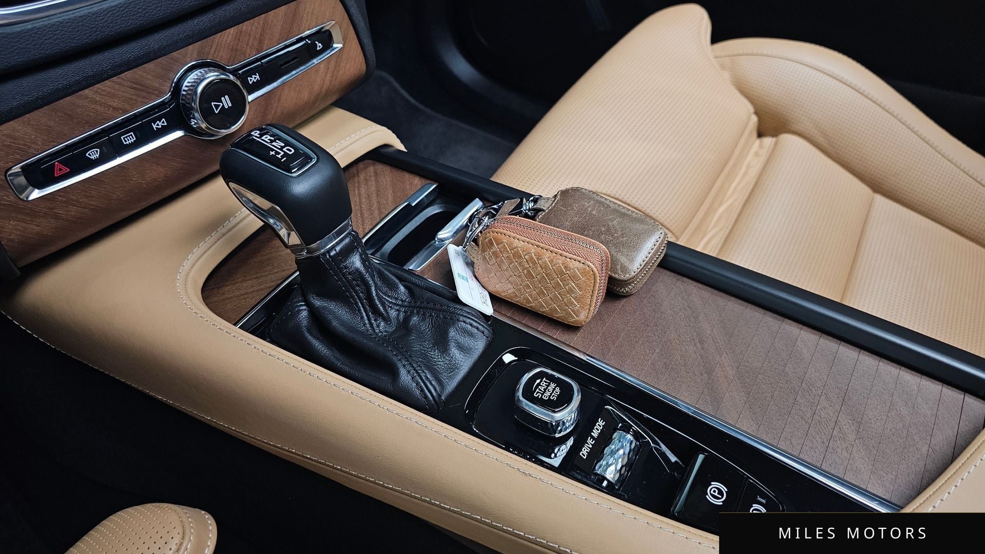 Volvo XC90 2018 — миниатюра 9