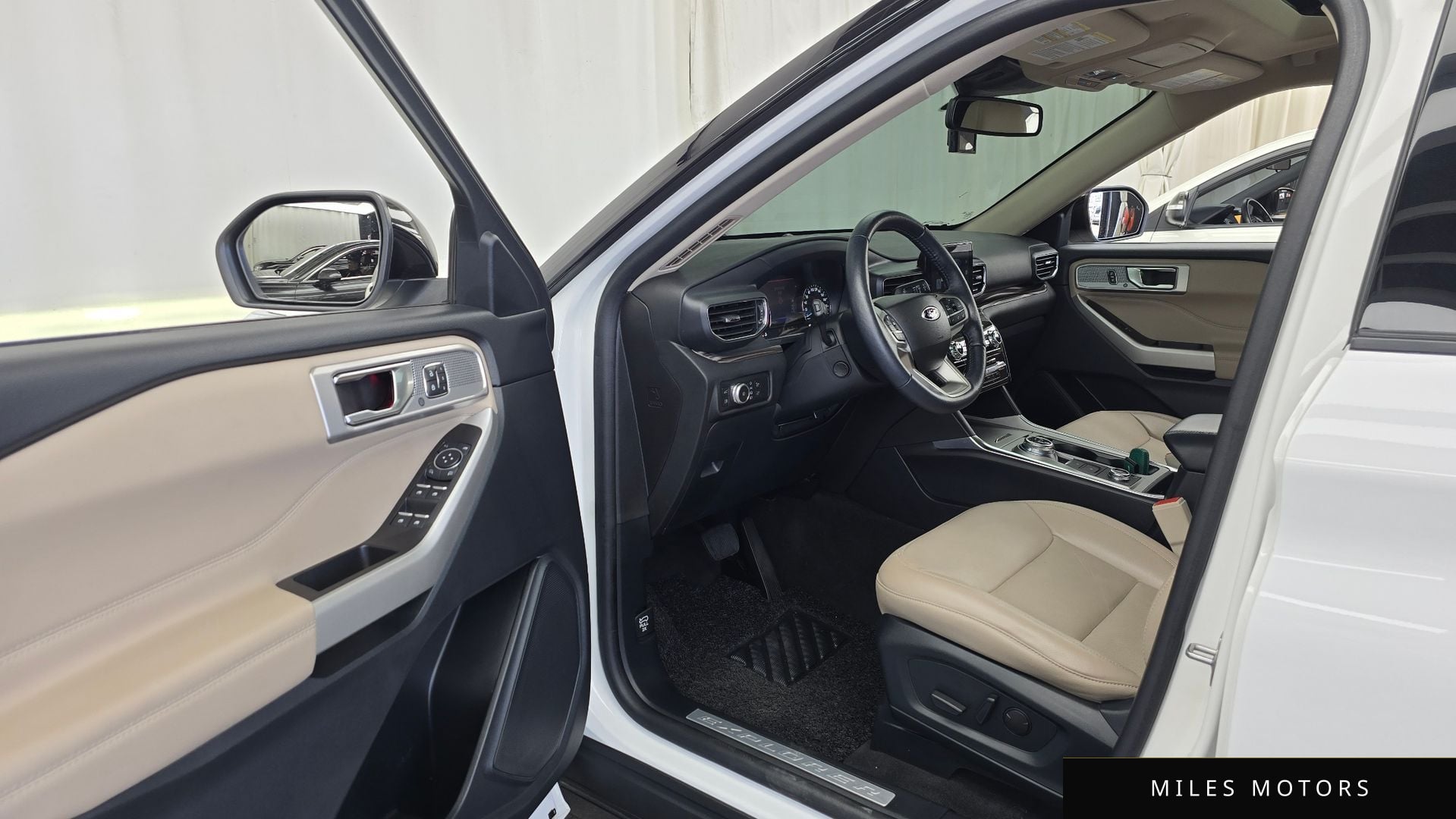 Ford Explorer 2022 — миниатюра 10