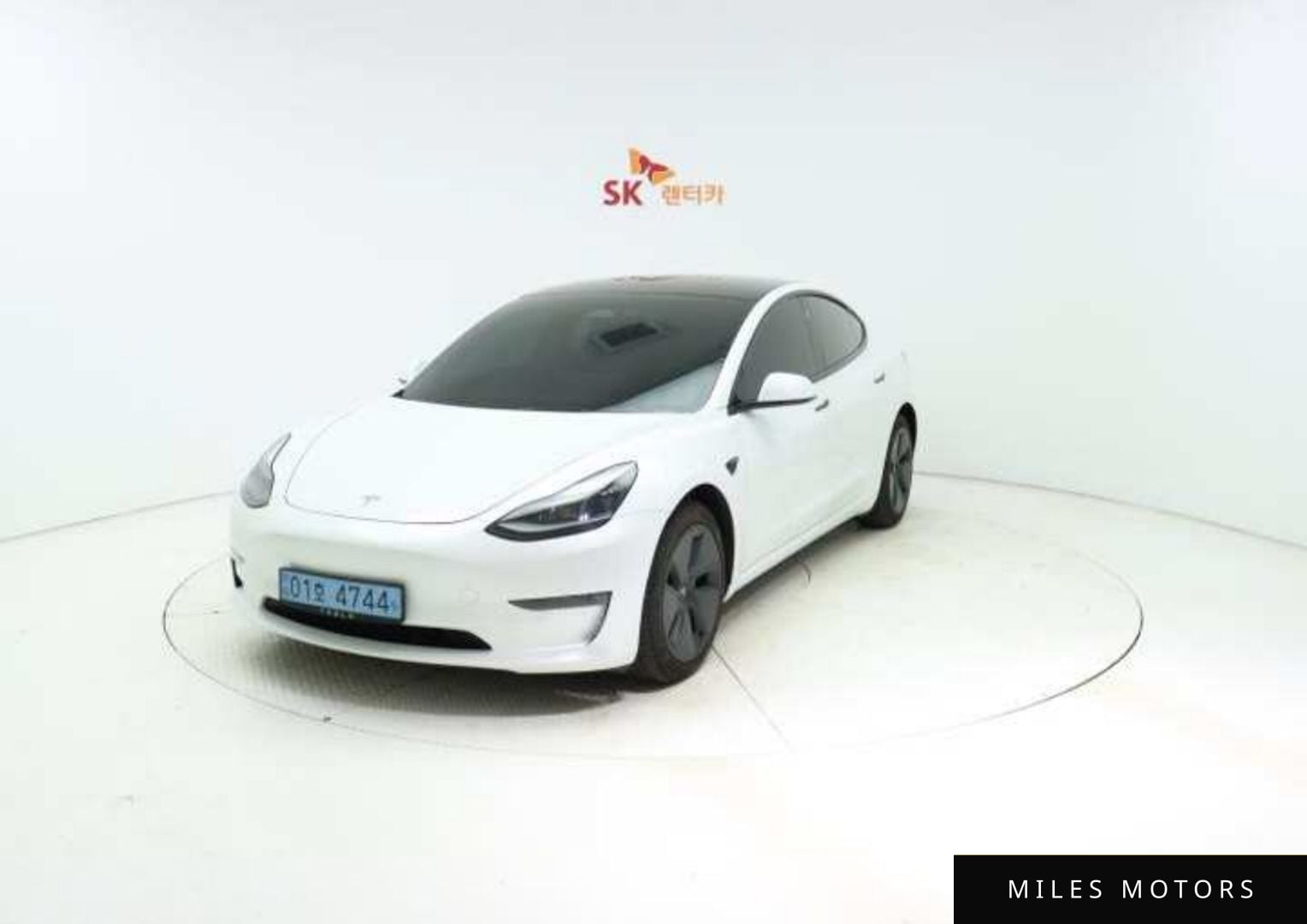 Tesla Model 3 2022 — фото 1 из 12