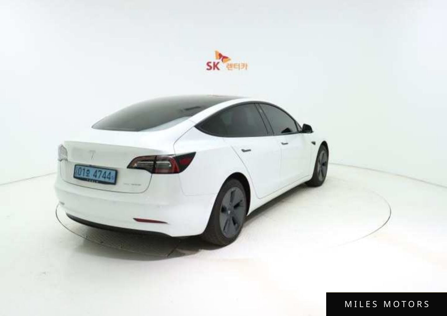 Tesla Model 3 2022 — миниатюра 3