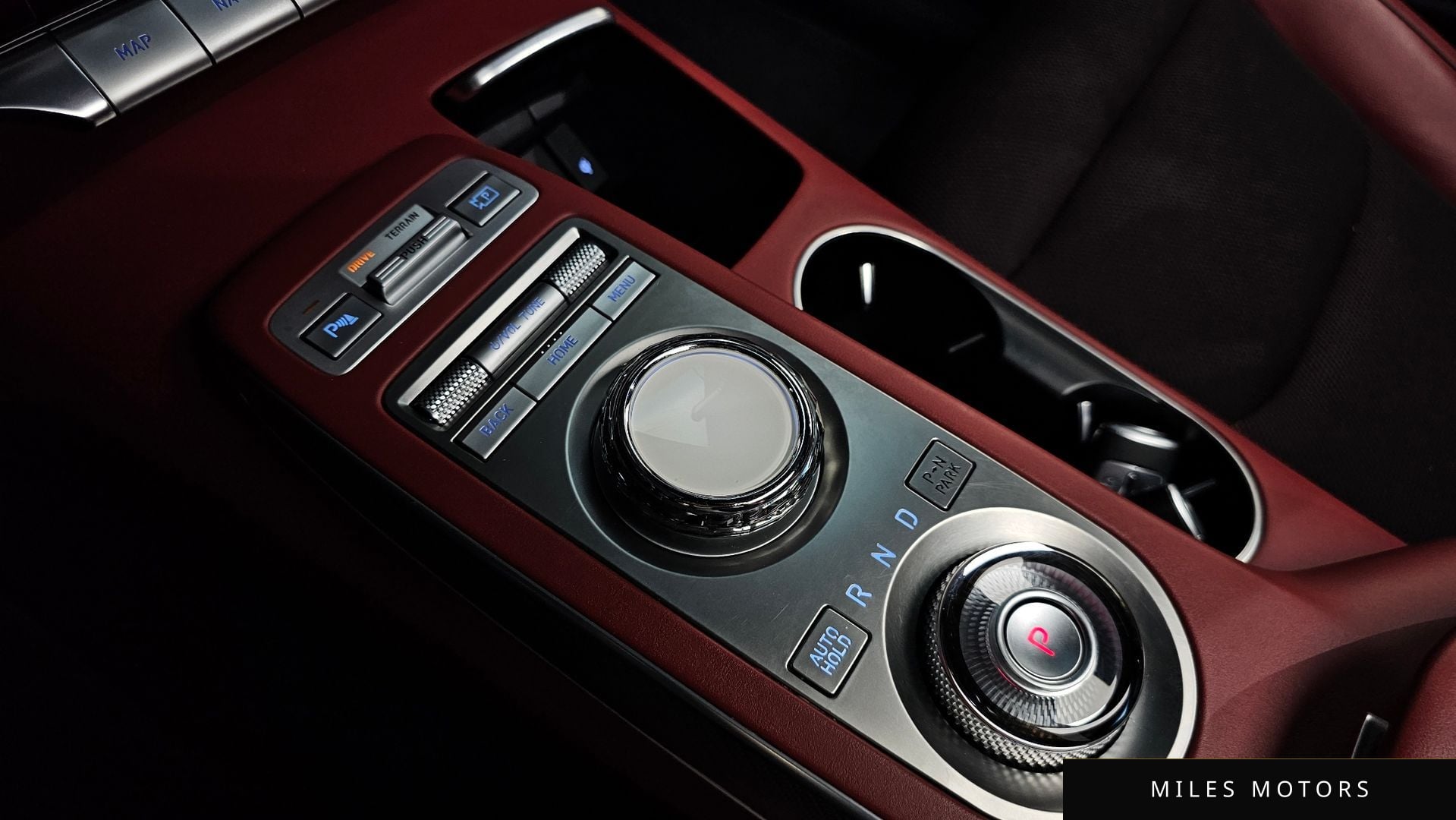 Genesis GV70 2022 — миниатюра 11