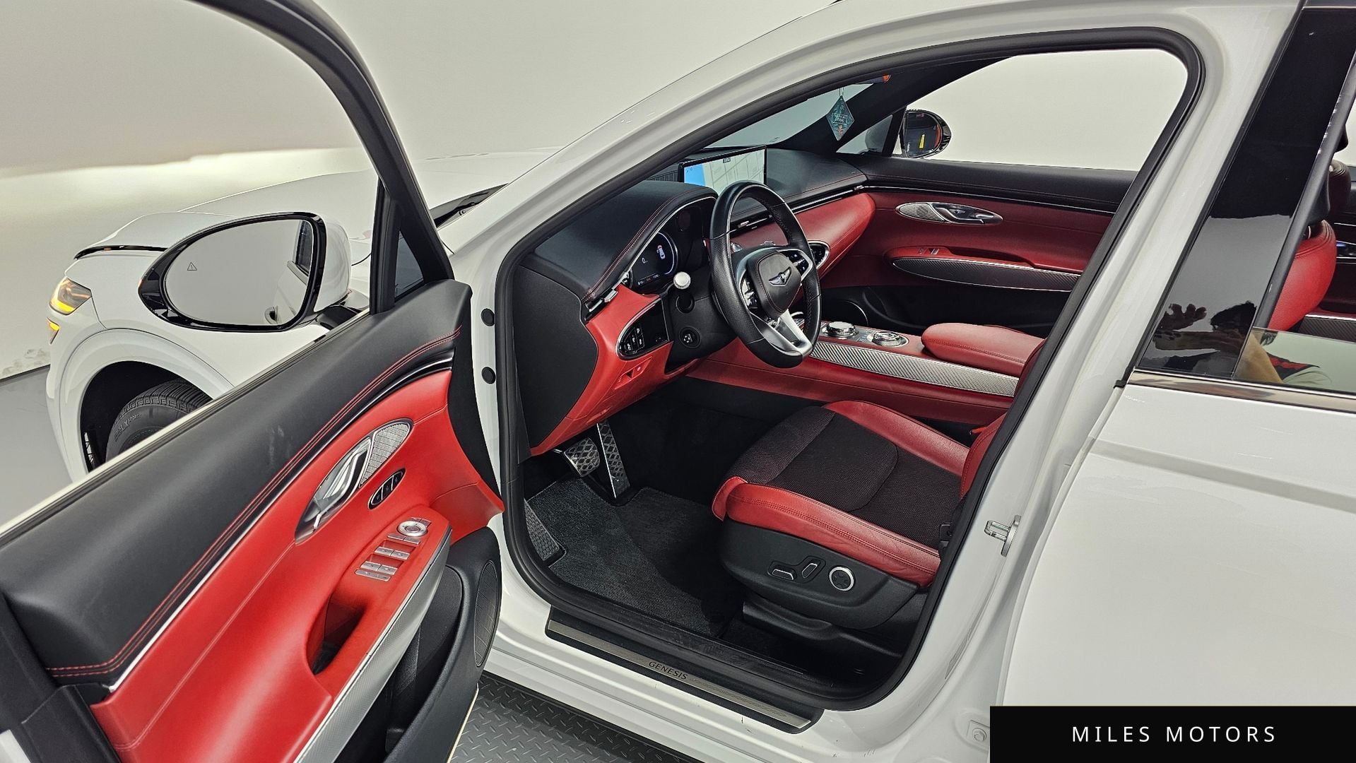 Genesis GV70 2022 — миниатюра 12