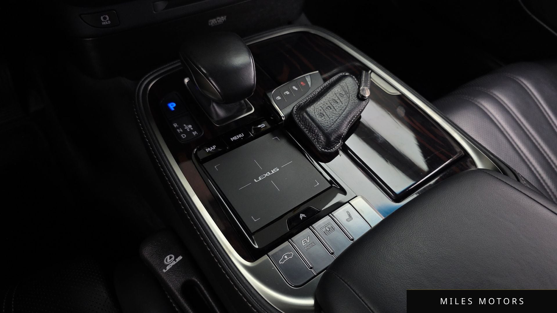 Лексус LS500h 2018 — миниатюра 9