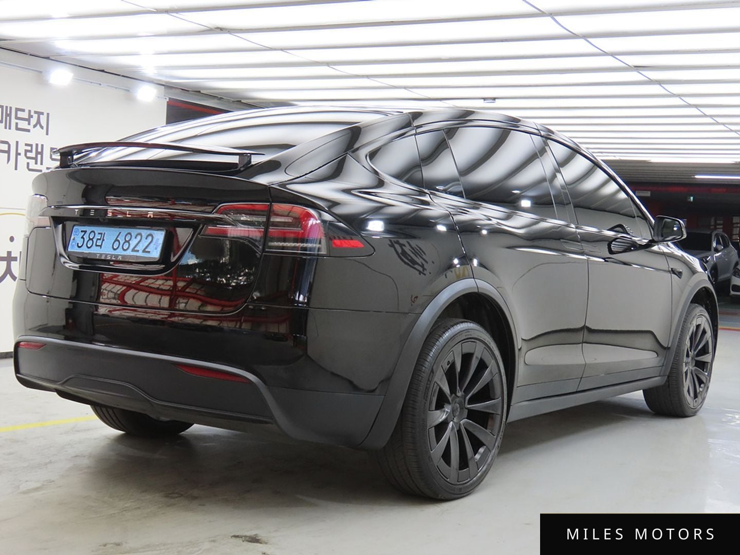 Tesla Model X 2023 — миниатюра 4