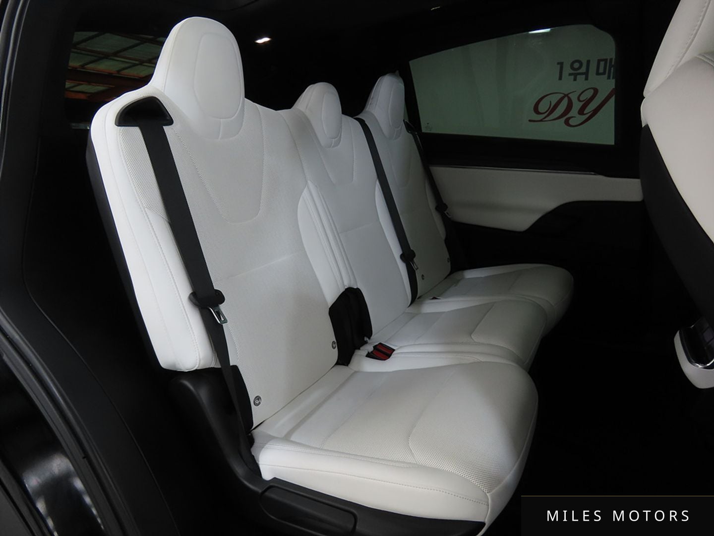 Tesla Model X 2023 — миниатюра 7