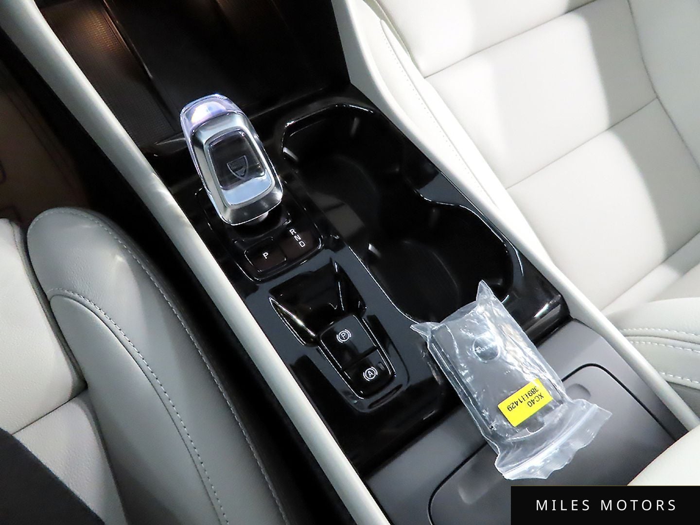 Volvo XC40 2026 — миниатюра 9