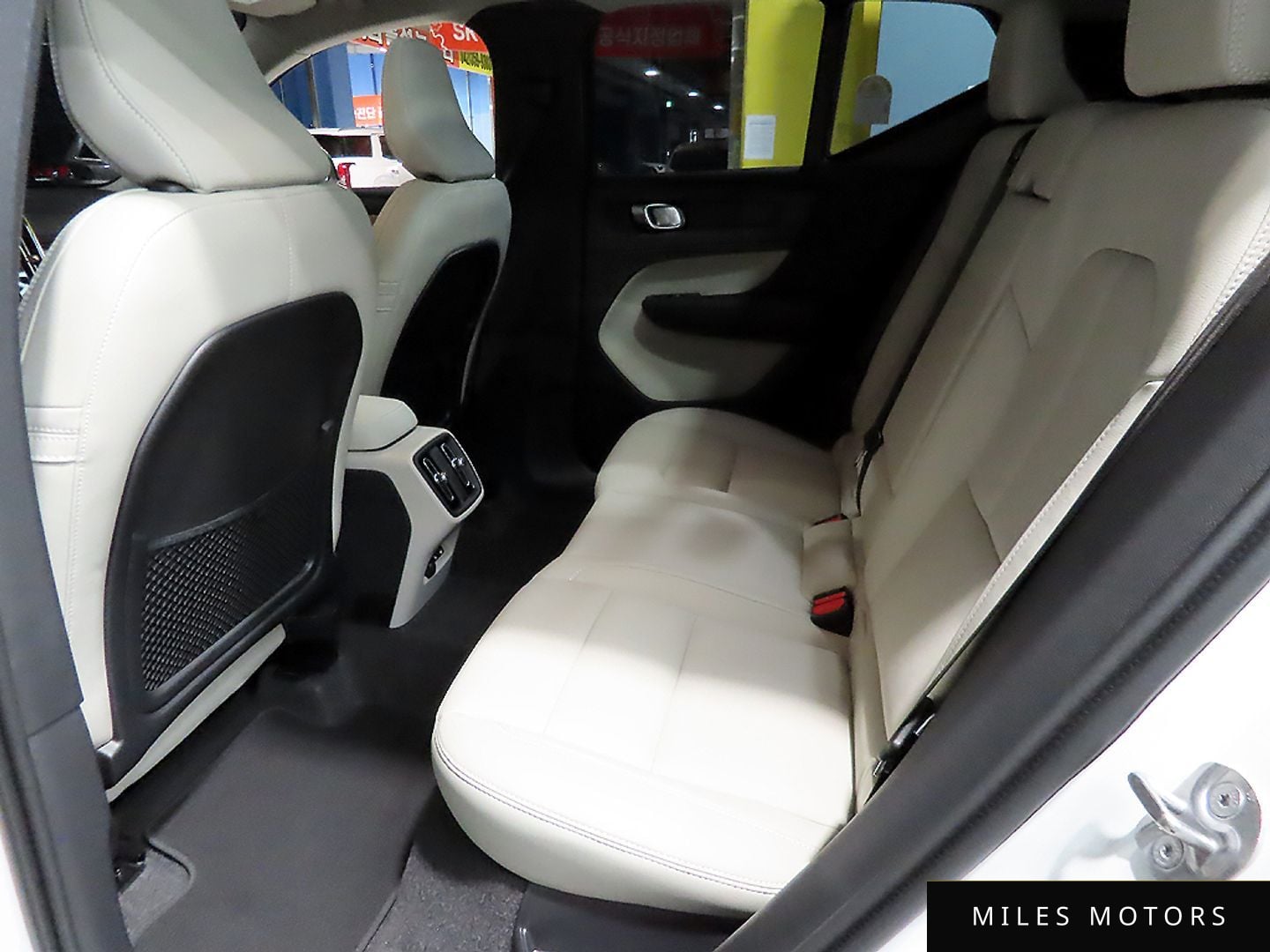 Volvo XC40 2026 — миниатюра 11