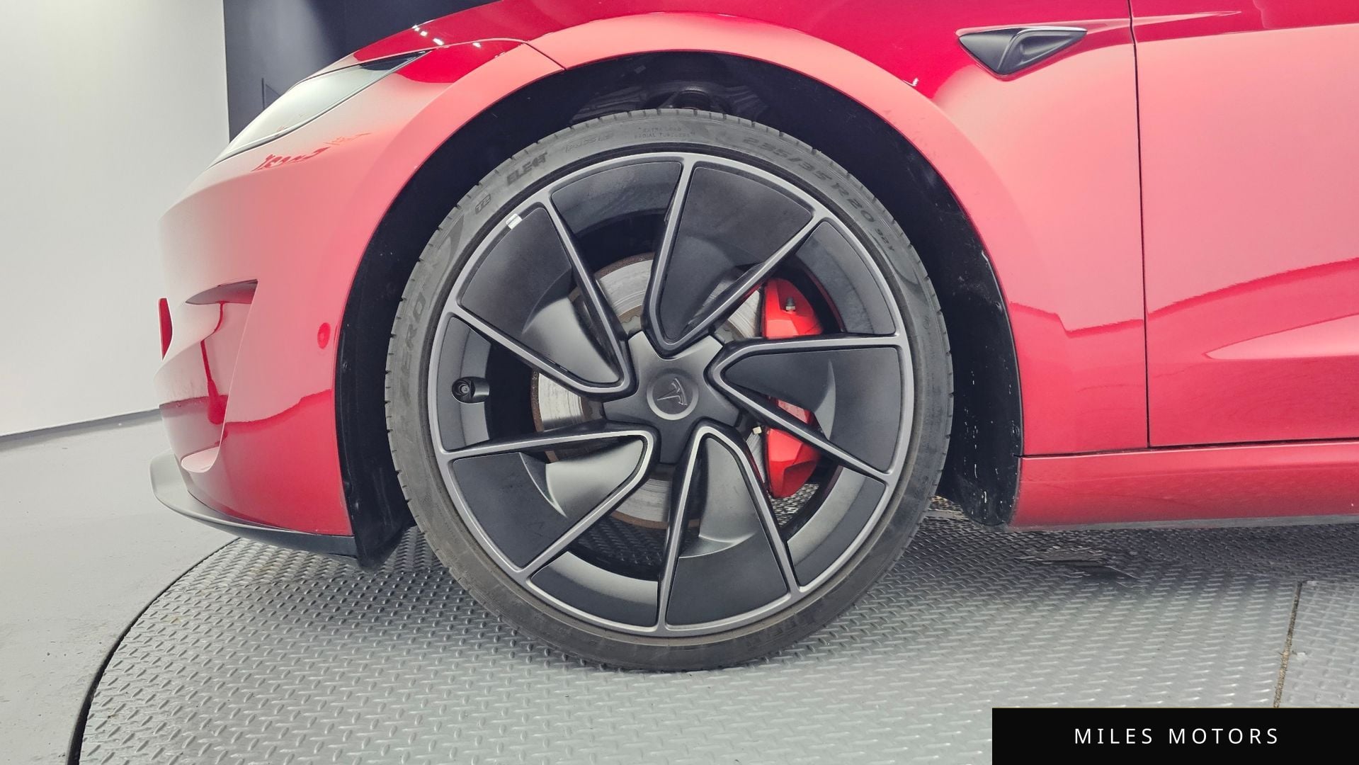 Tesla Model 3 2024 — миниатюра 5