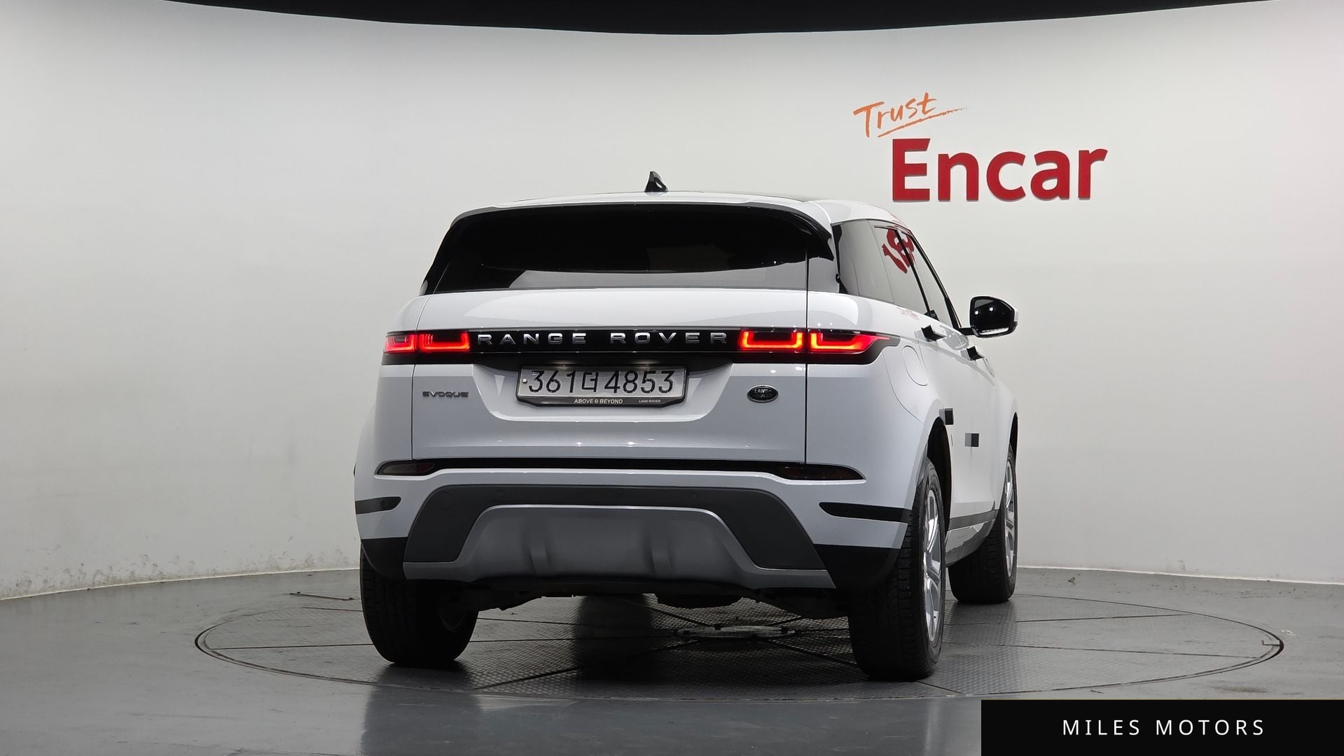 Land Rover Range Rover Evoque 2023 — миниатюра 3