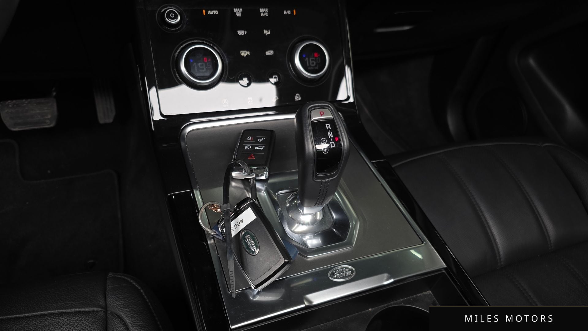 Land Rover Range Rover Evoque 2023 — миниатюра 11