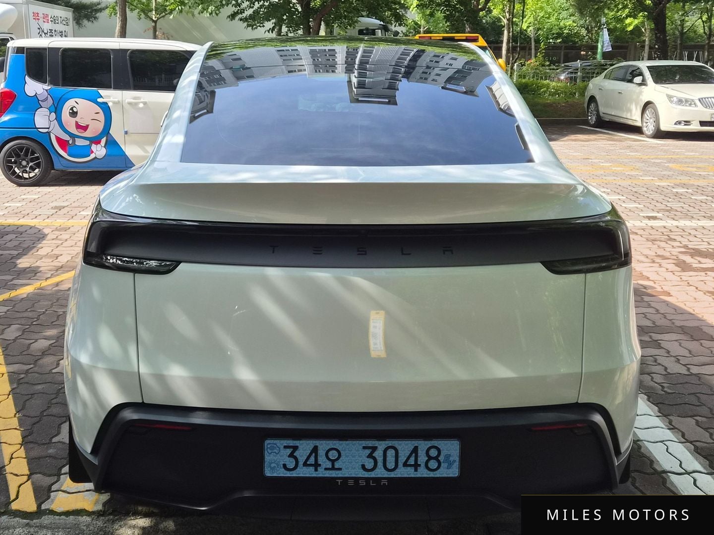 Tesla Model Y 2026 — миниатюра 2