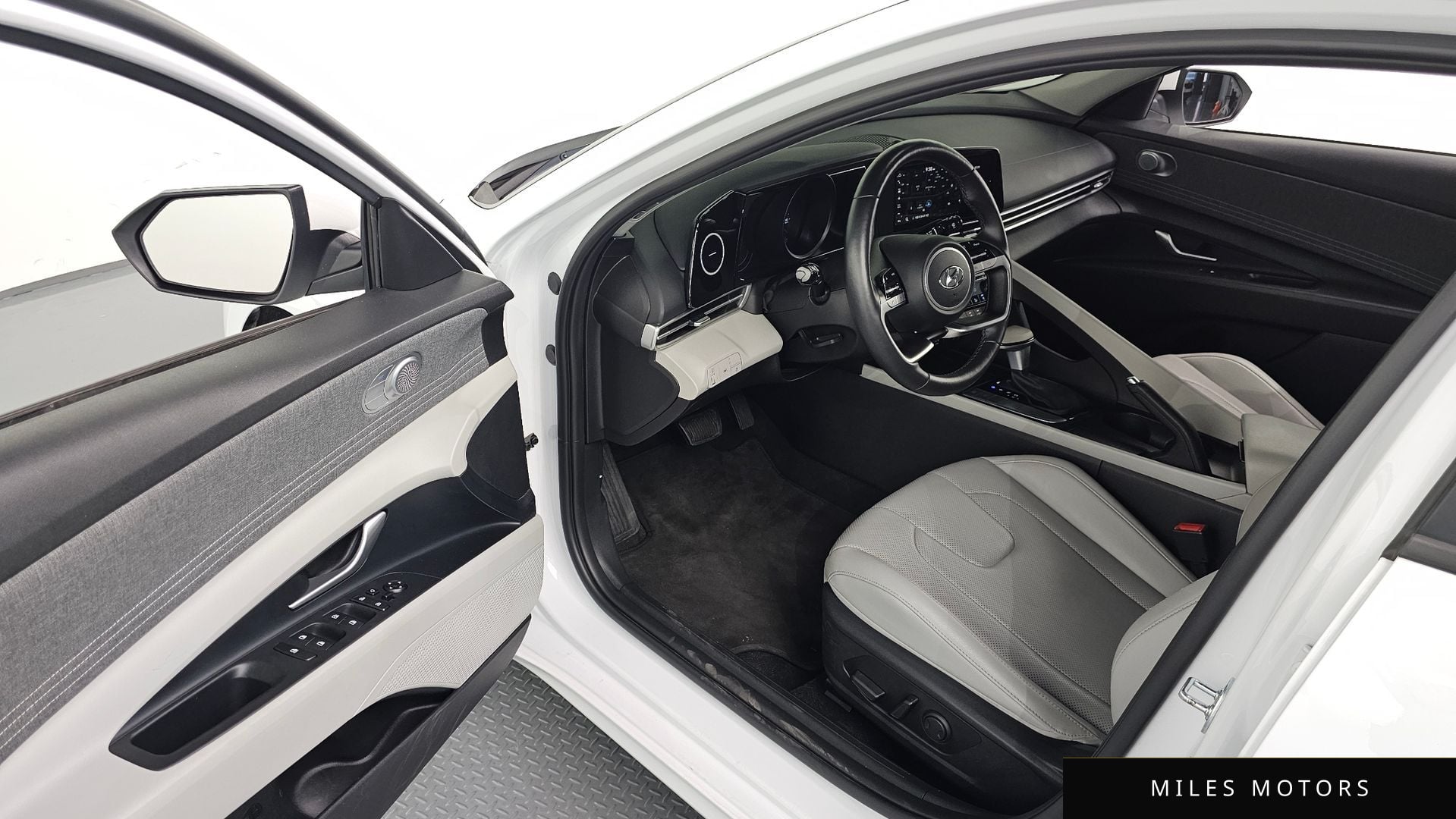 Hyundai AVANTE 2023 — миниатюра 10