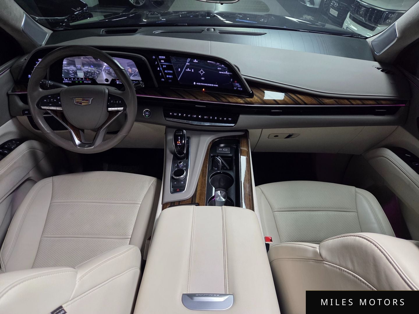 Cadillac Escalade 2023 — миниатюра 7