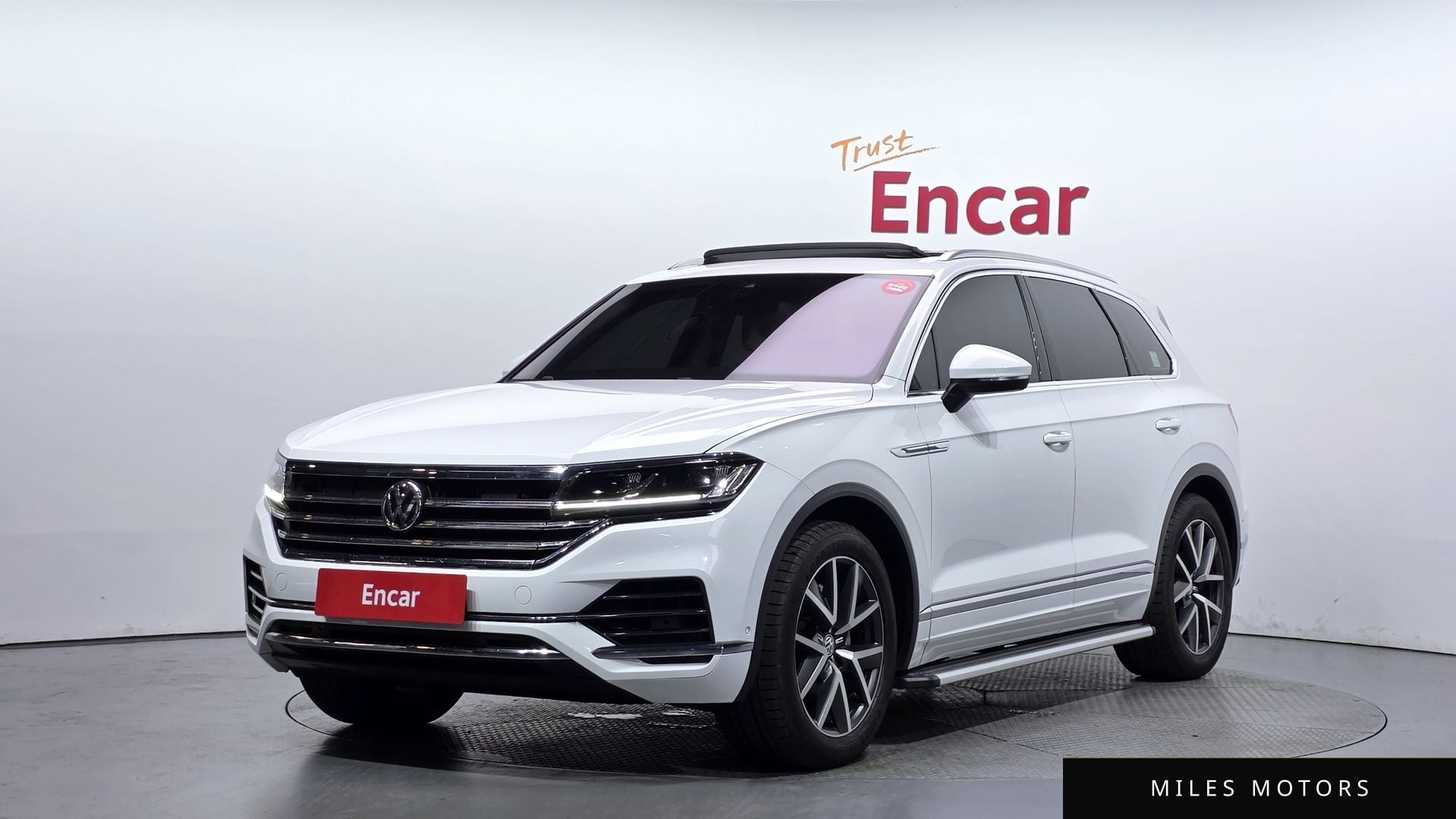 Volkswagen Touareg 2020 — фото 1 из 12