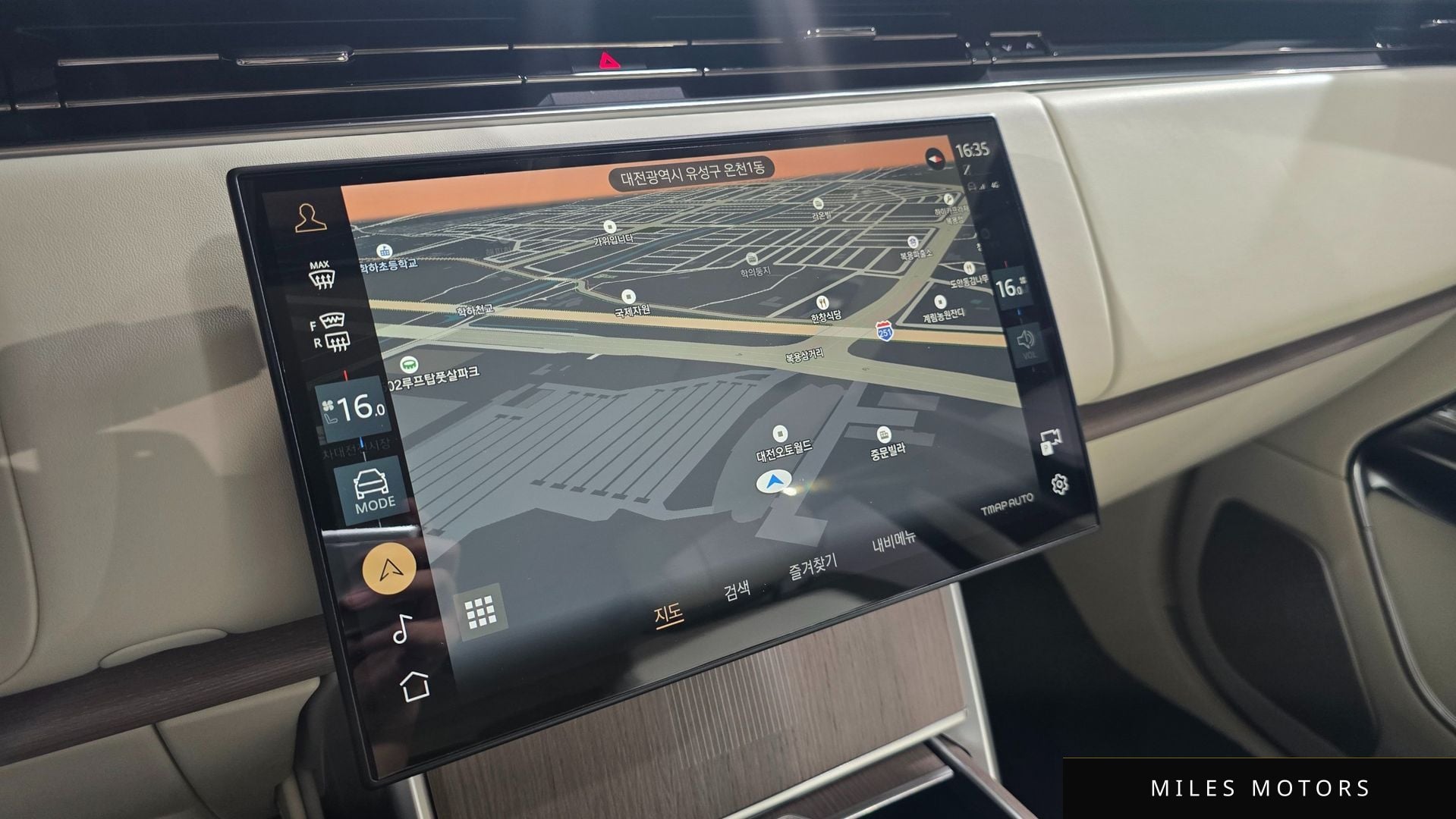 Land Rover Range Rover 2025 — миниатюра 10