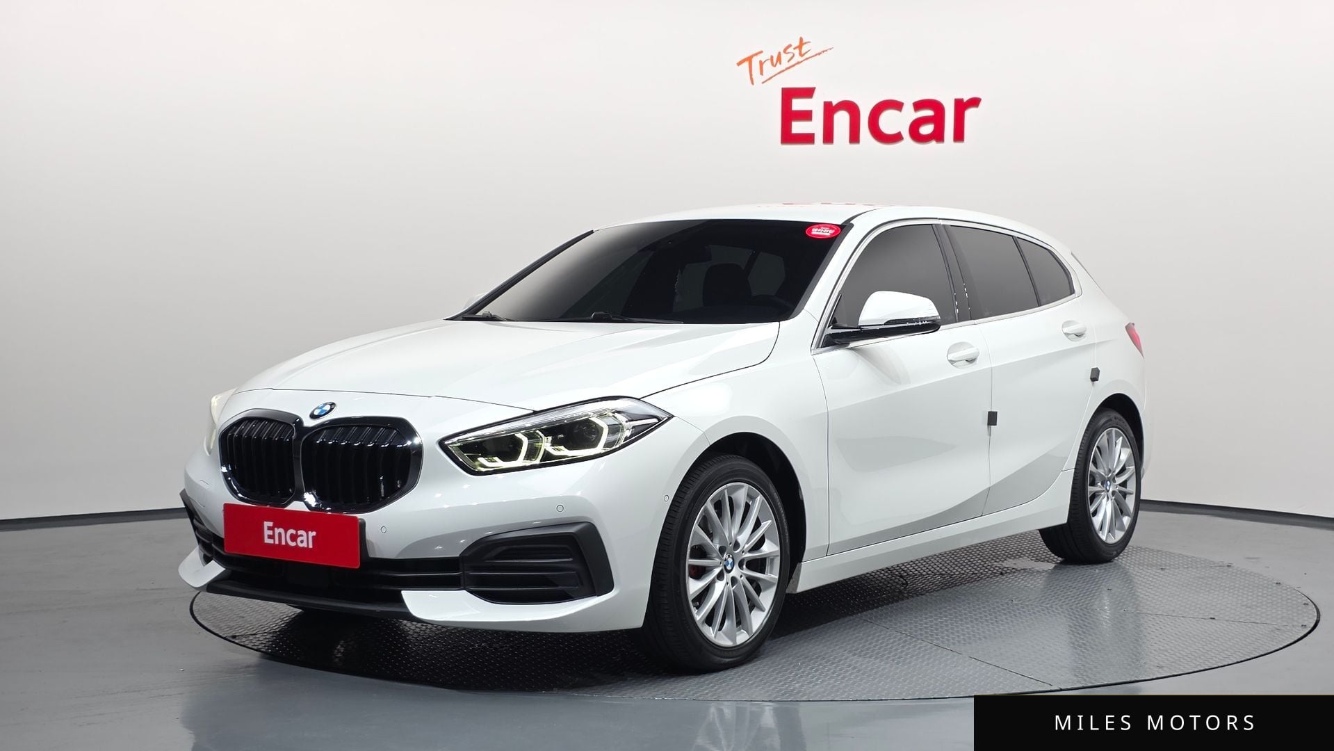 BMW 1 Series (F40) 2020 — фото 1 из 12