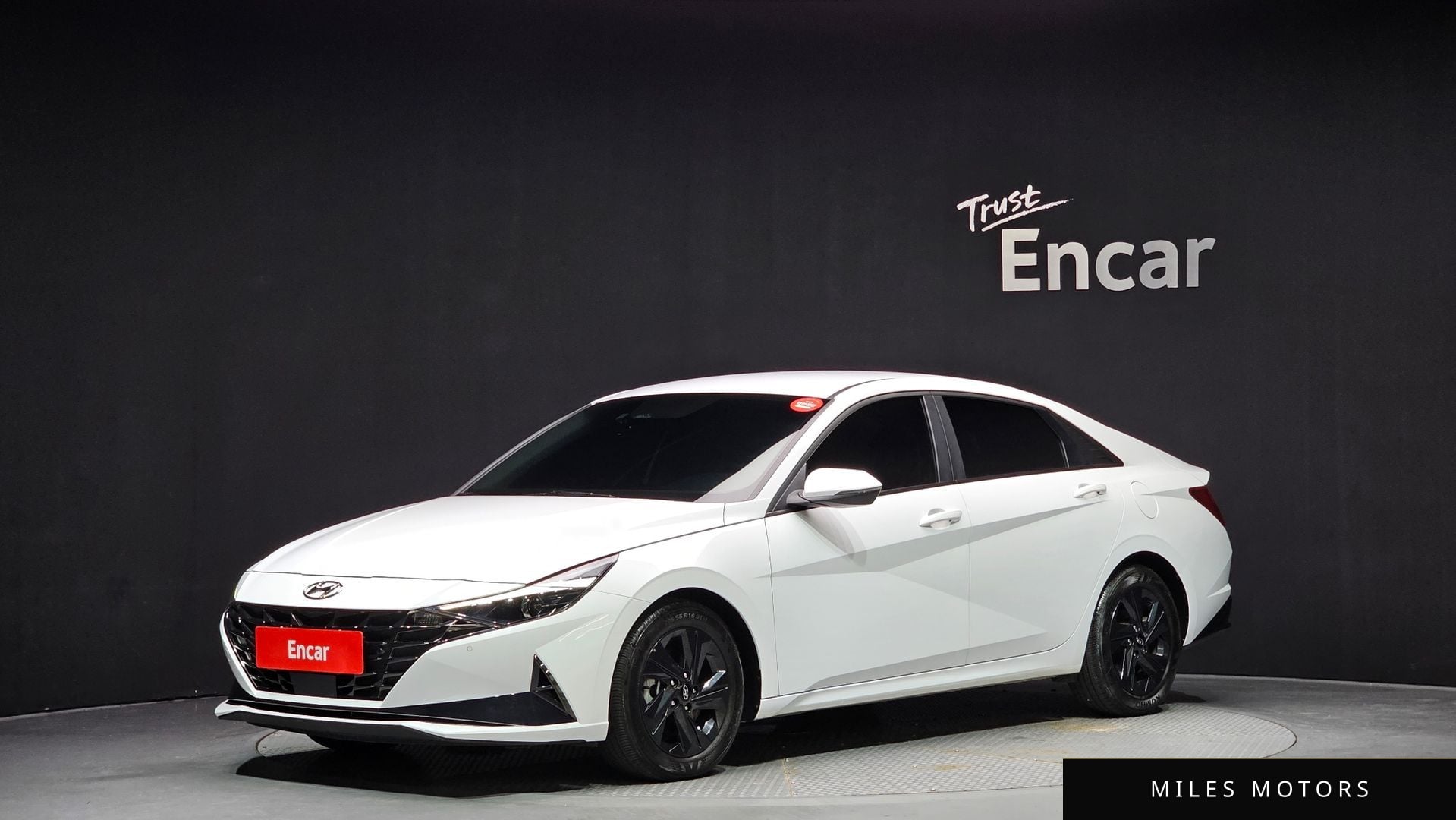 Hyundai AVANTE 2023 — фото 1 из 12