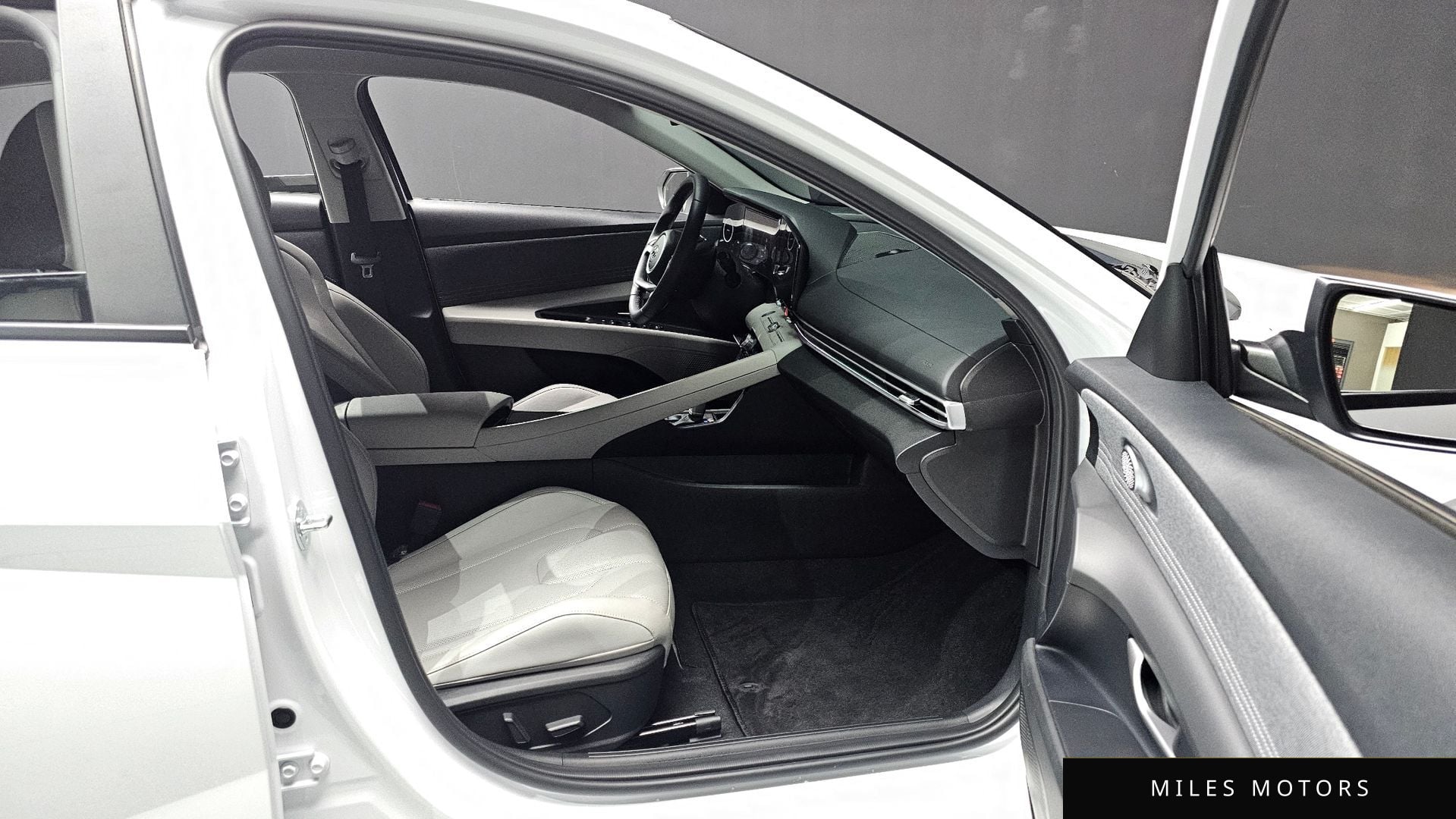 Hyundai AVANTE 2023 — миниатюра 11