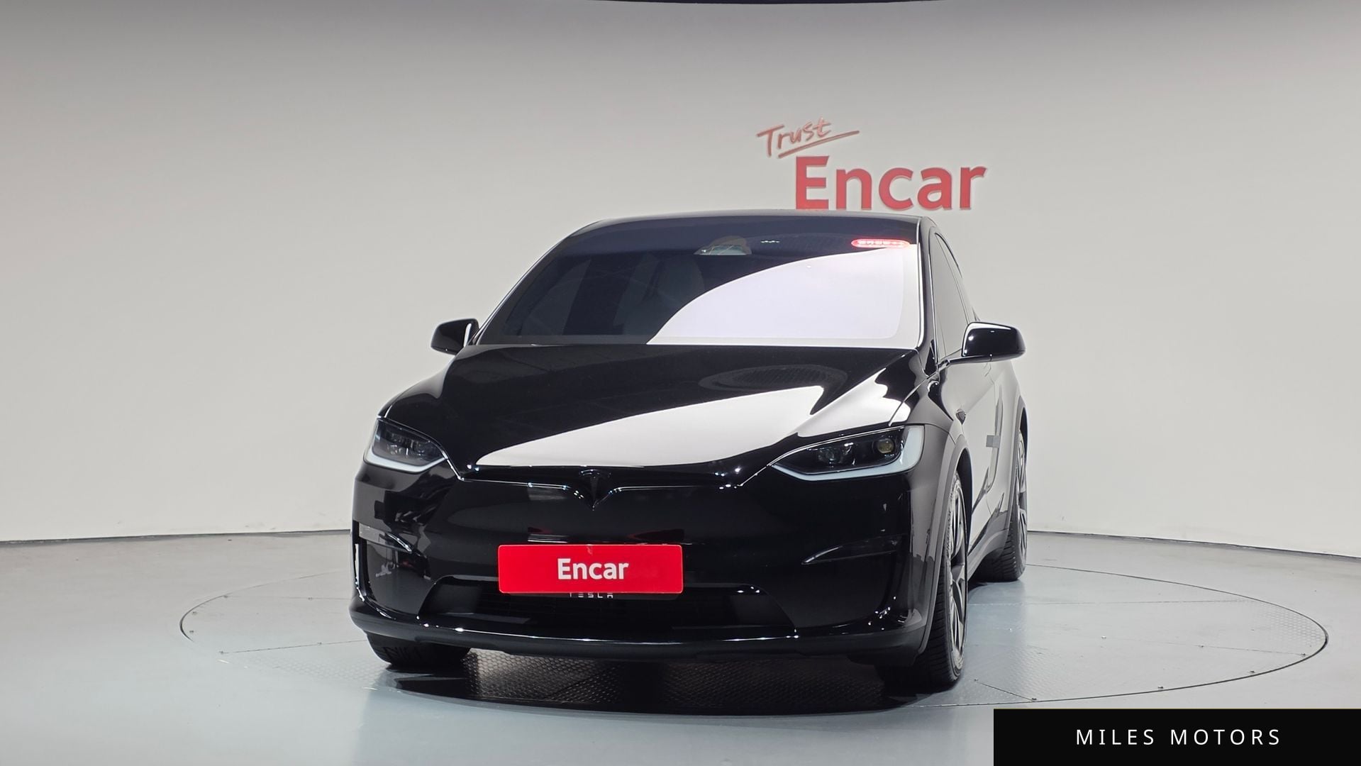 Tesla Model X 2023 — миниатюра 2