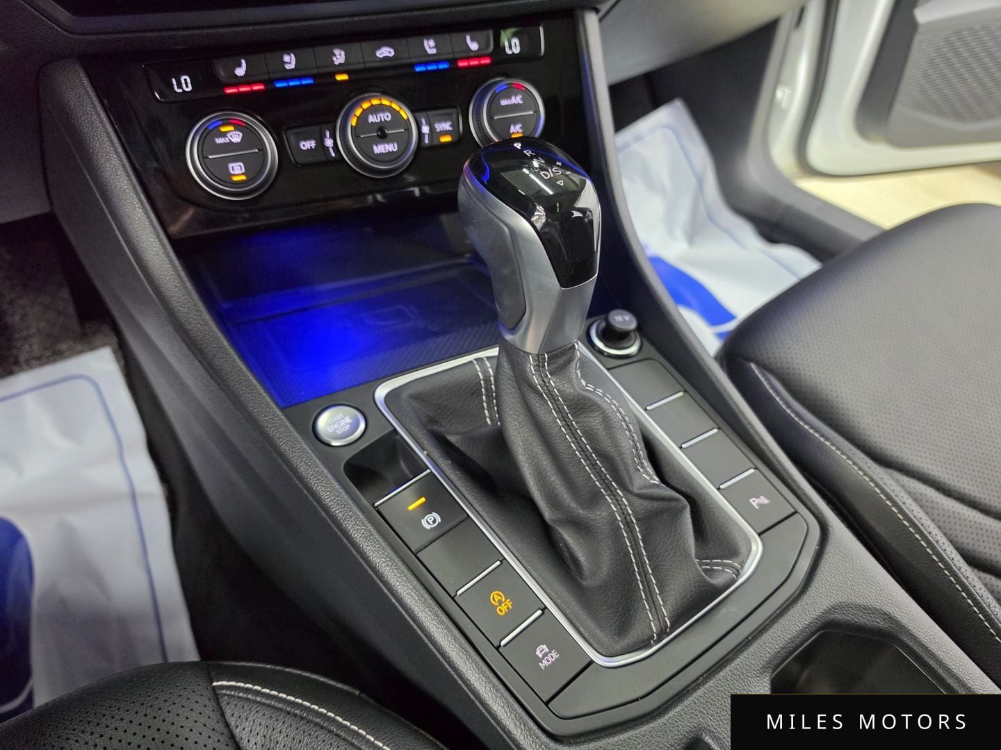 Volkswagen Jetta 2023 — миниатюра 9