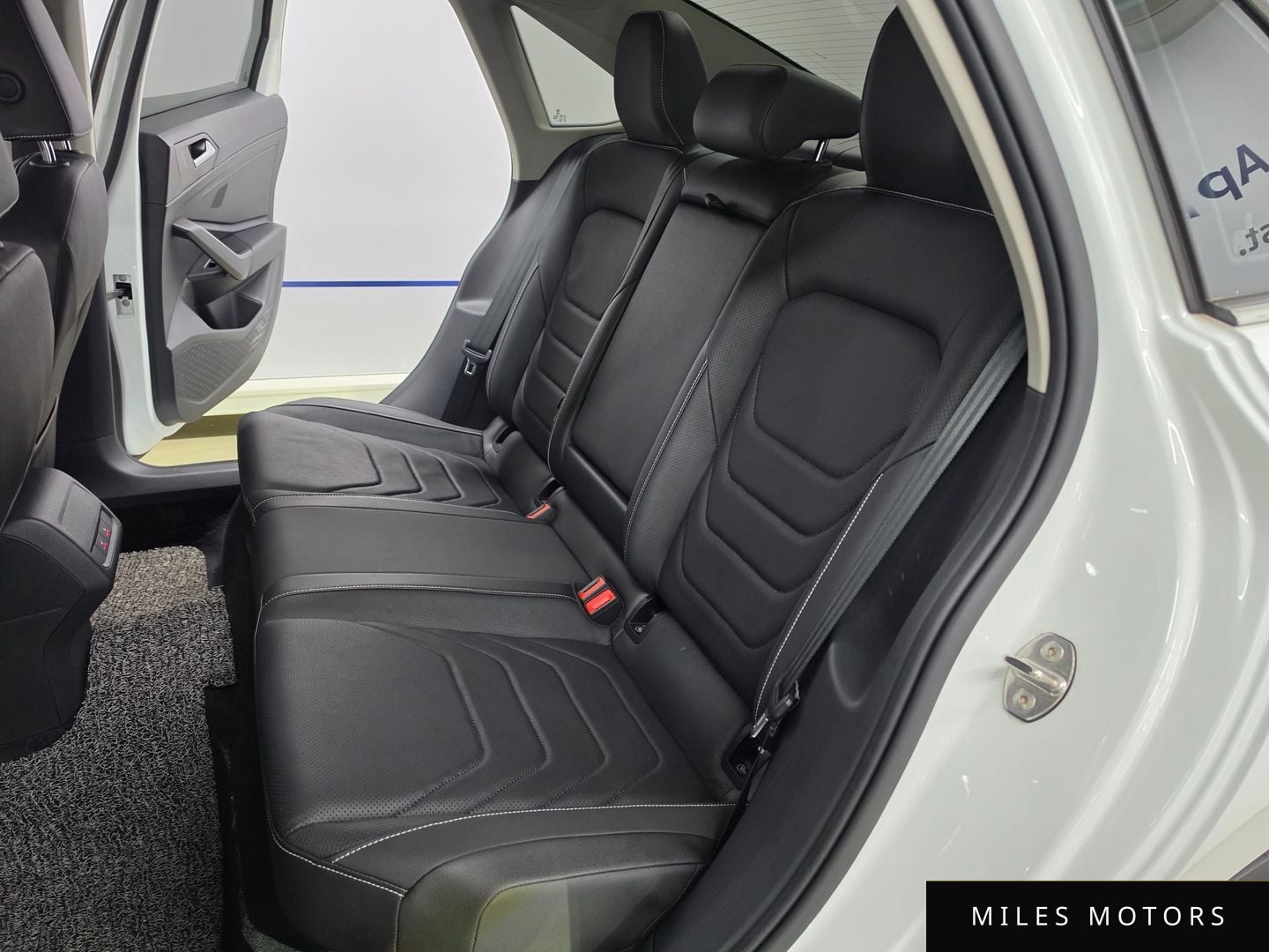 Volkswagen Jetta 2023 — миниатюра 10