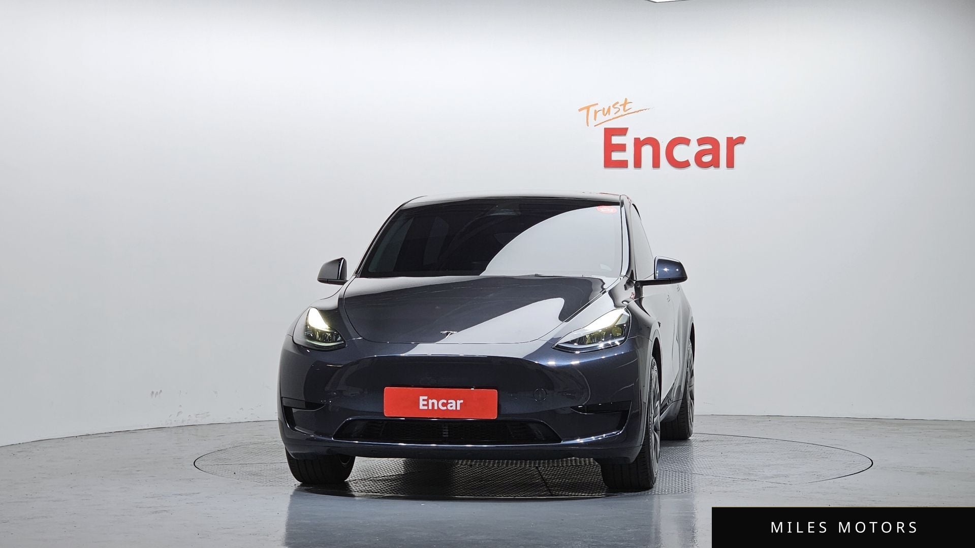 Tesla Model Y 2025 — миниатюра 3