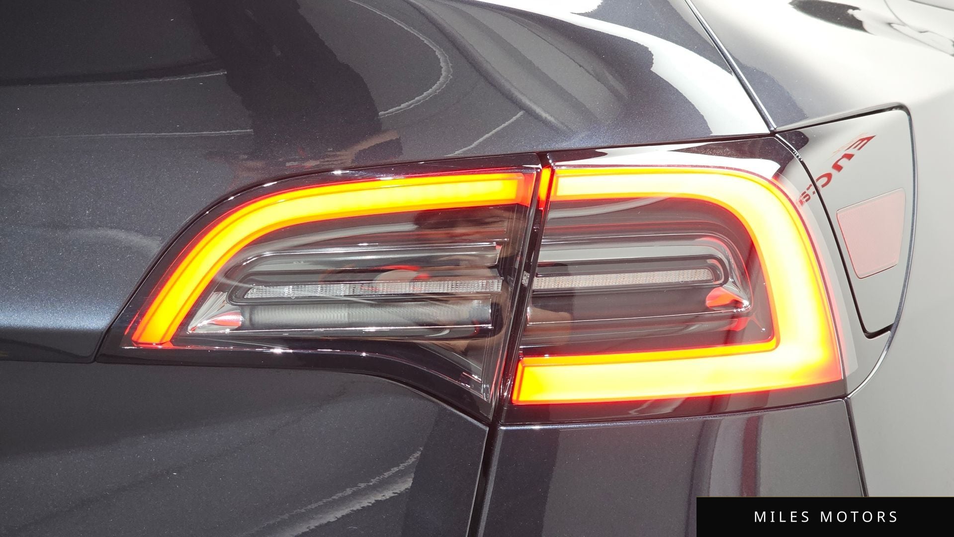 Tesla Model Y 2025 — миниатюра 9